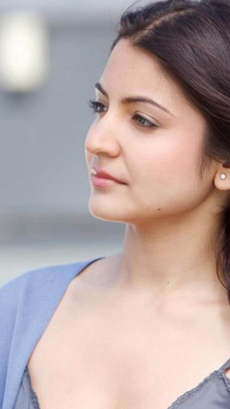 Anushka Sharma Wallpaper HD 01629