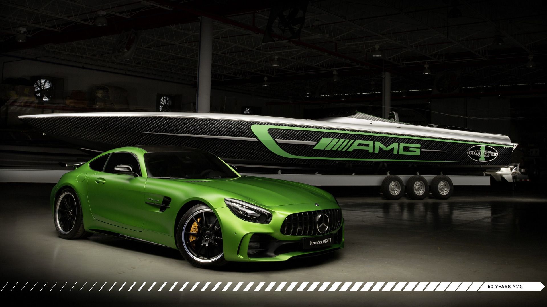 Mercedes AMG GT R Cigarette Racing Boat Has A Pleasure Key Fob
