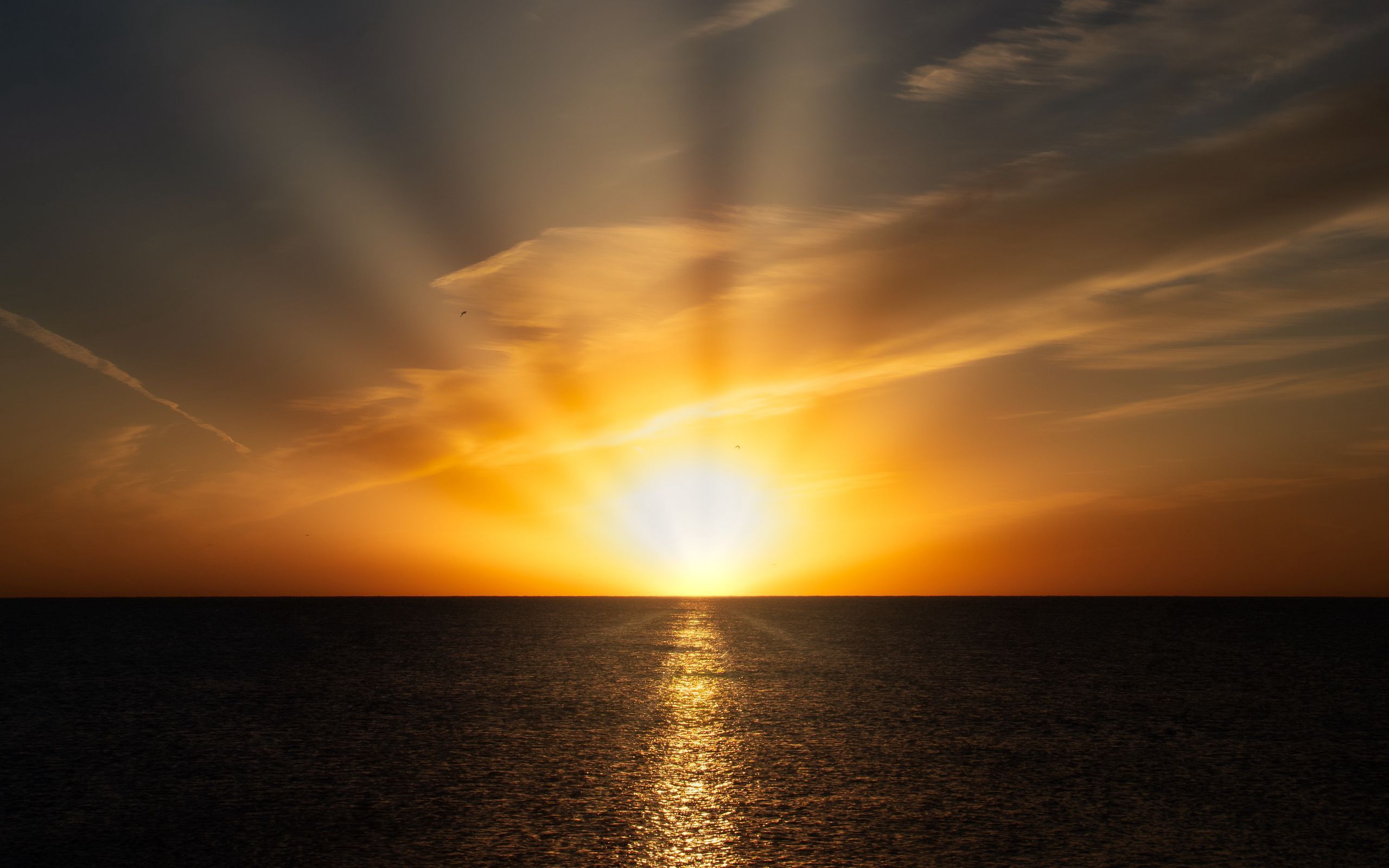 Download wallpaper 2560x1600 lake, dawn, horizon, sunrise