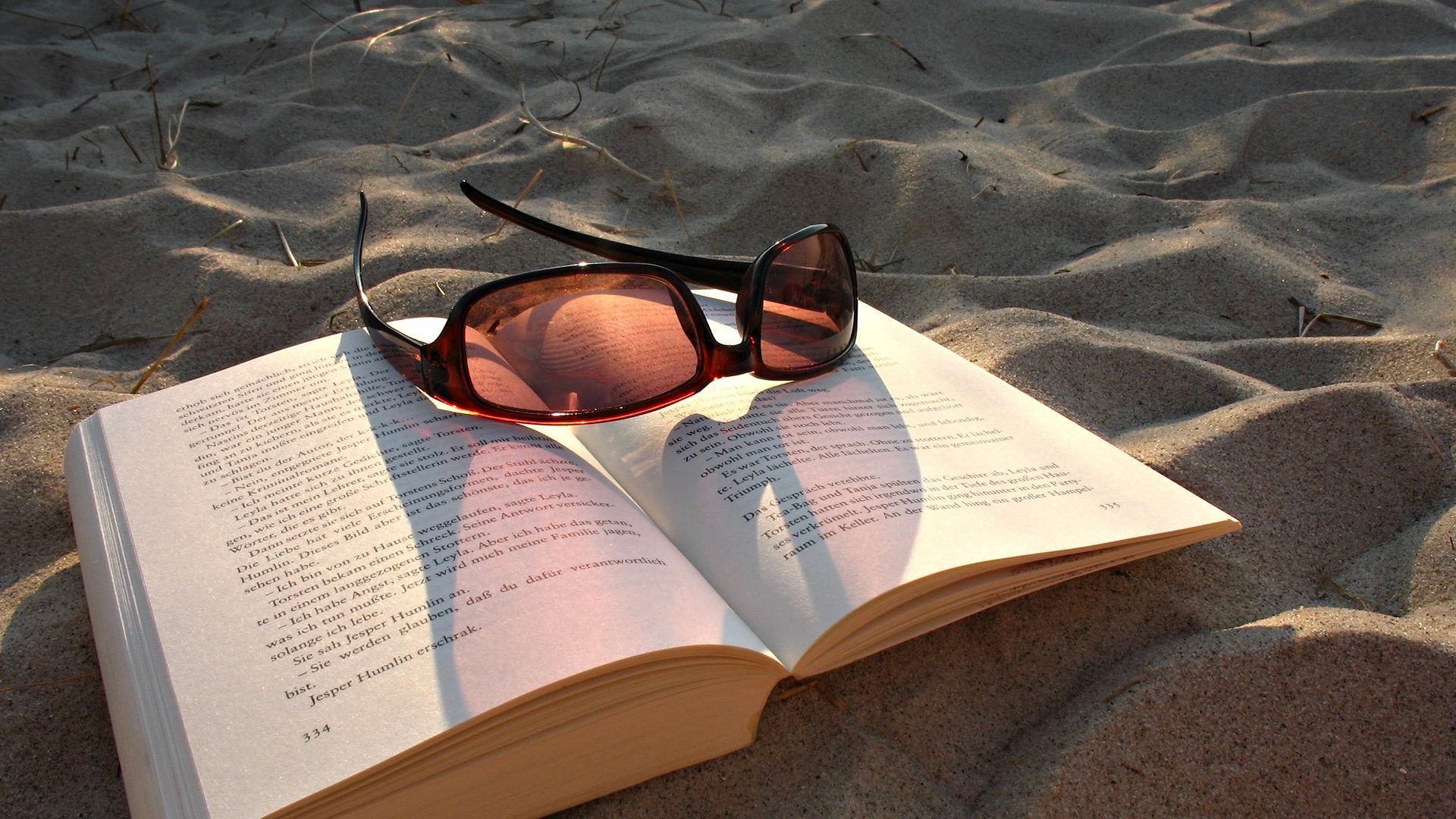 Sunglasses beach book sand summer vacation wallpaperx1080