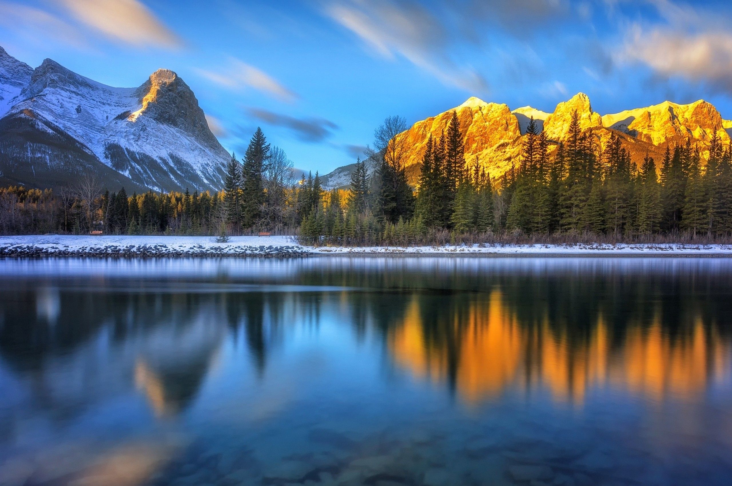 Download 2560x1700 Canada, Mountain, Lake, Reflection, Trees