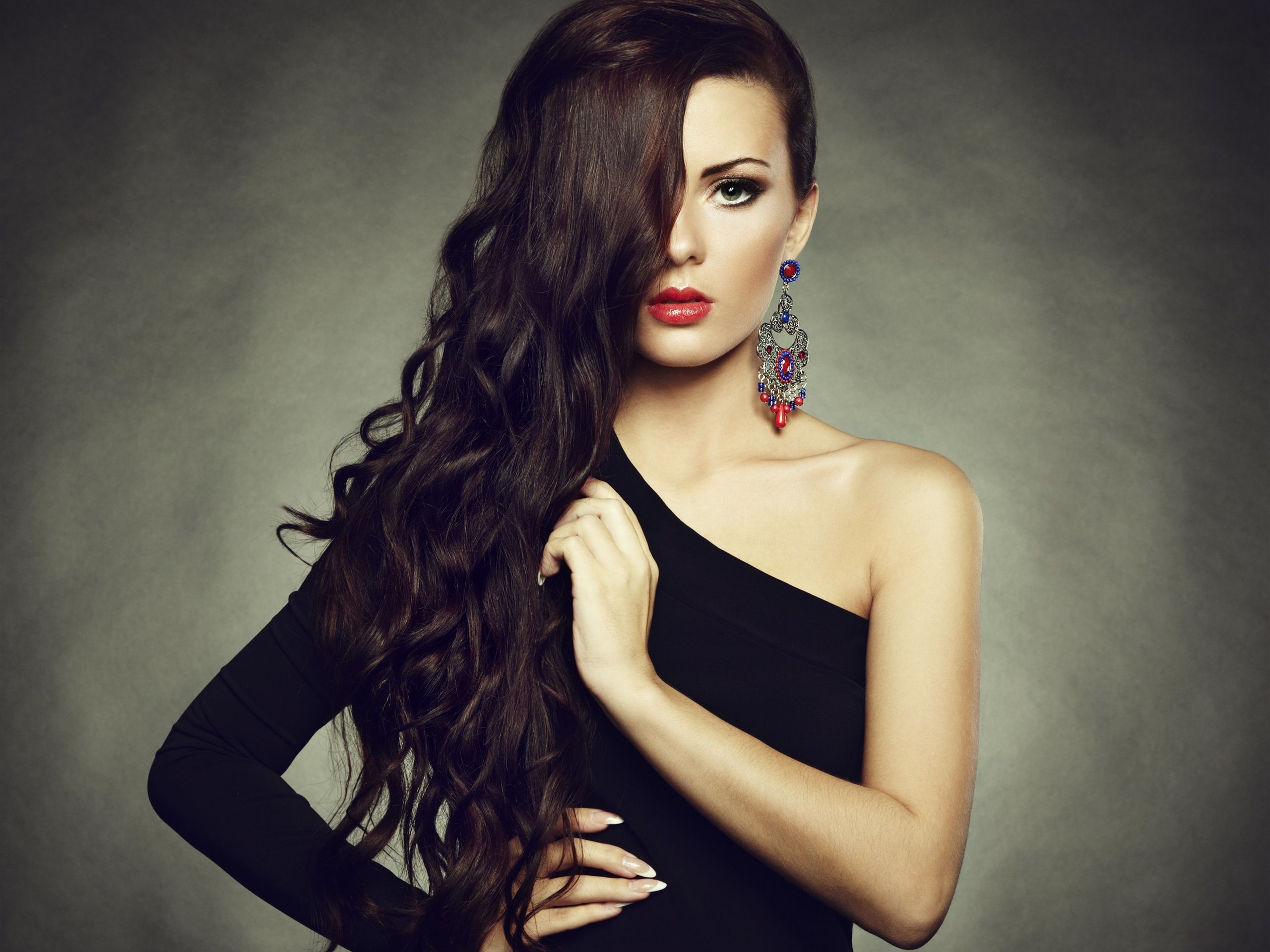 Wallpaper Makeup fashion girl, red lips, long hair, earrings