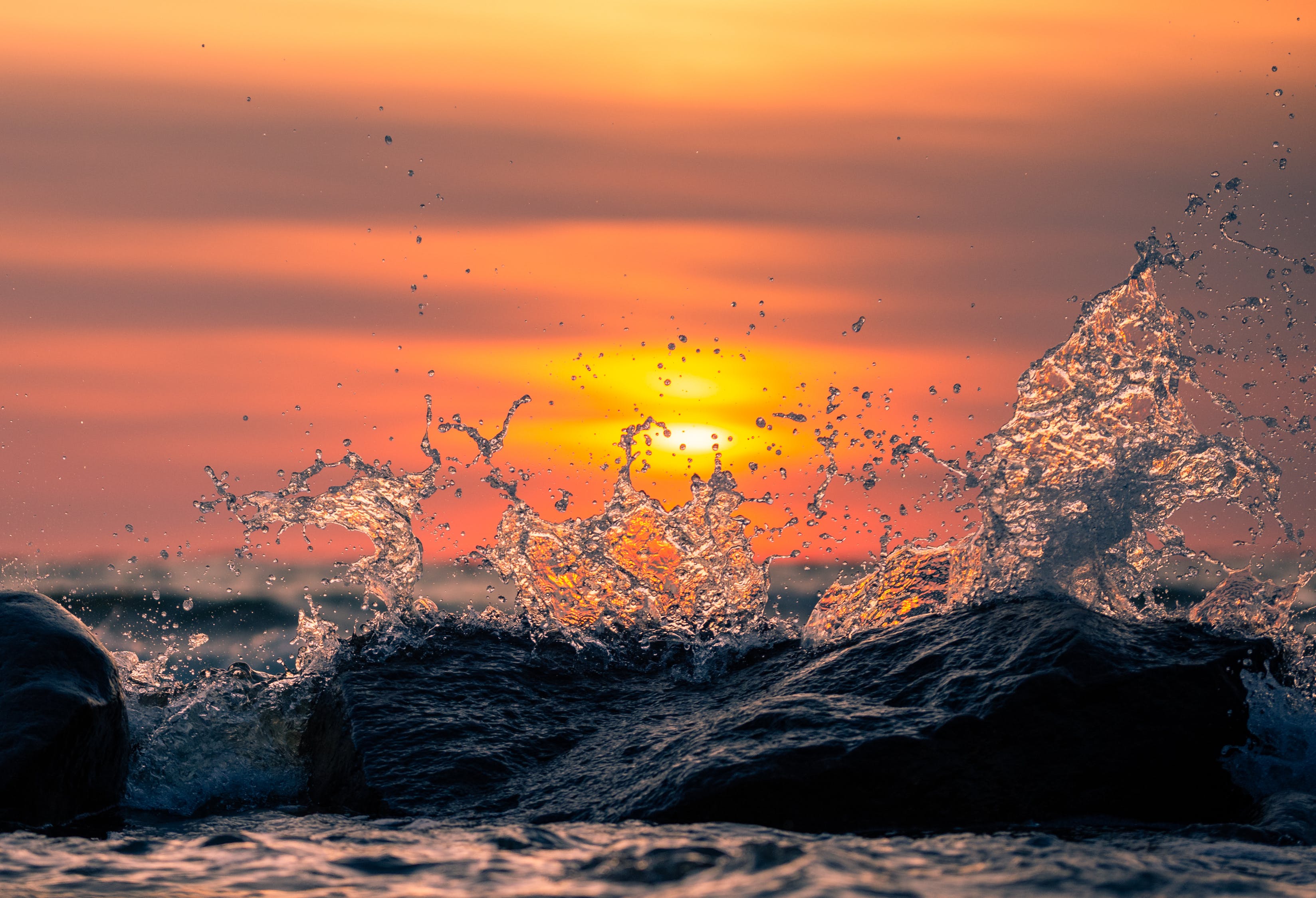 Splash 4K wallpaper for your desktop or mobile screen free