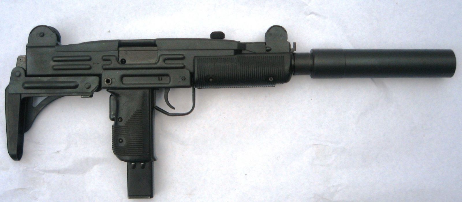 UZI machine gun weapon military police assault pistol 31