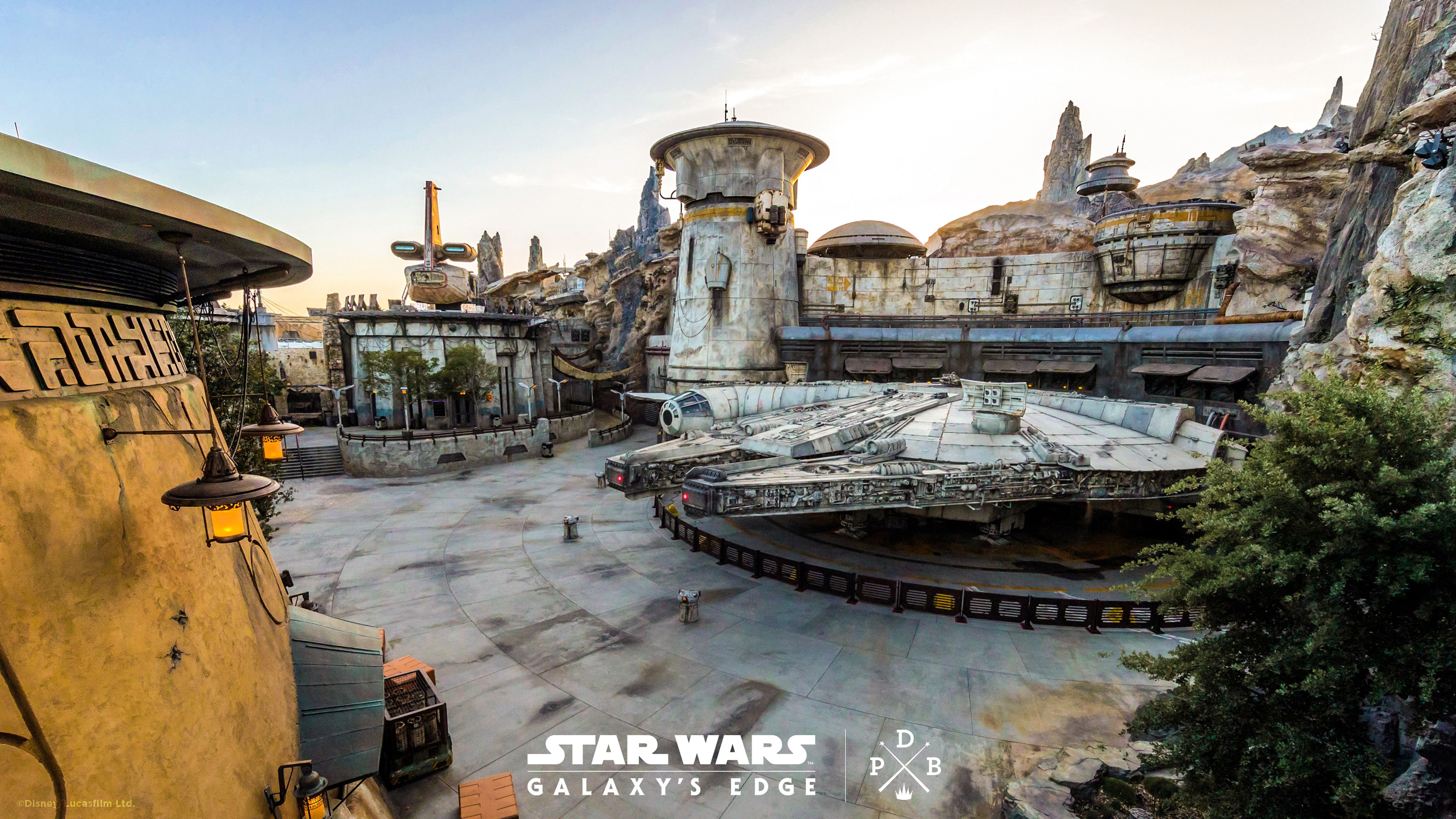 Star Wars: Galaxy's Edge at Disneyland Resort Wallpaper: Desktop