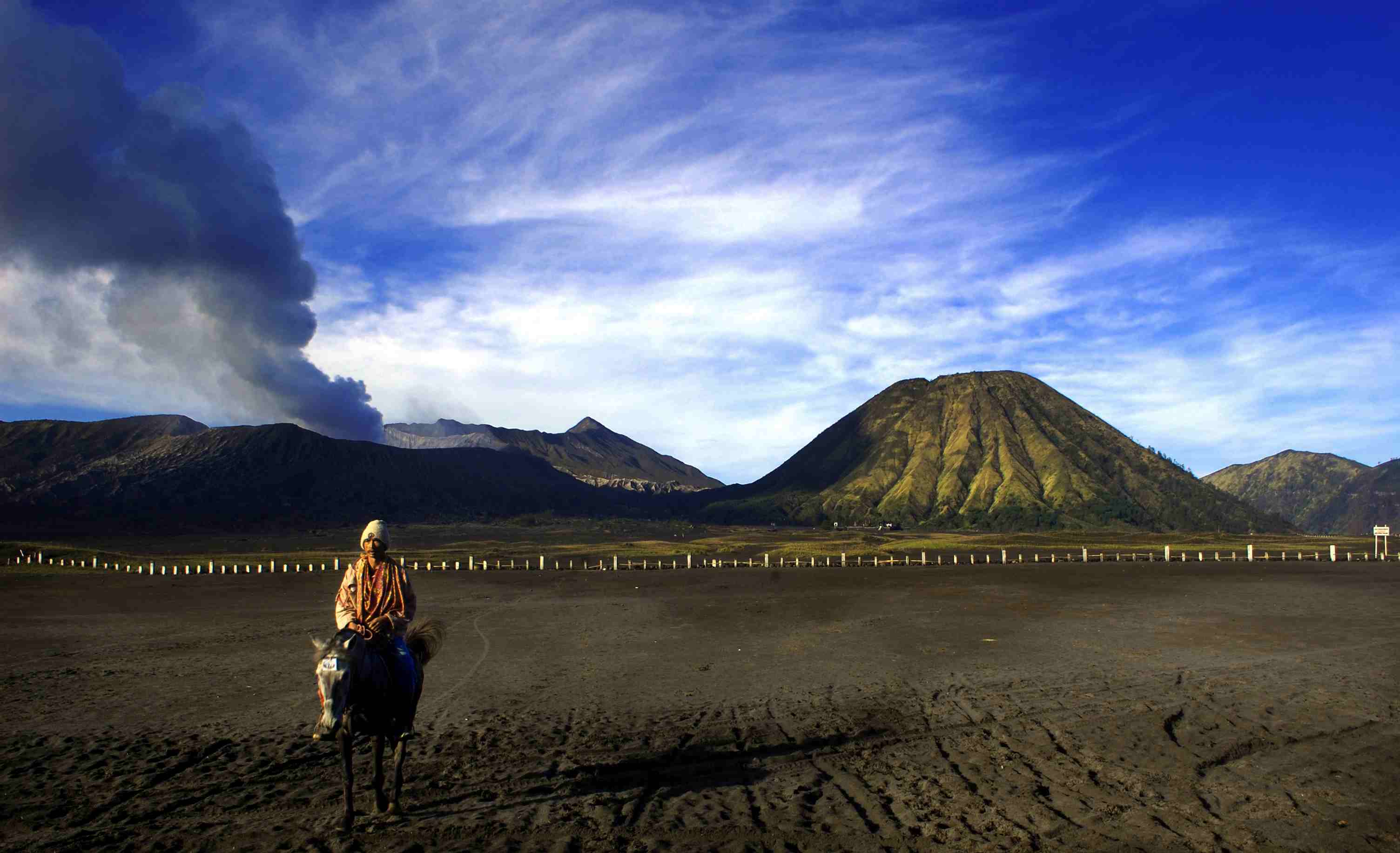 Gallery For > Bromo Wallpaper
