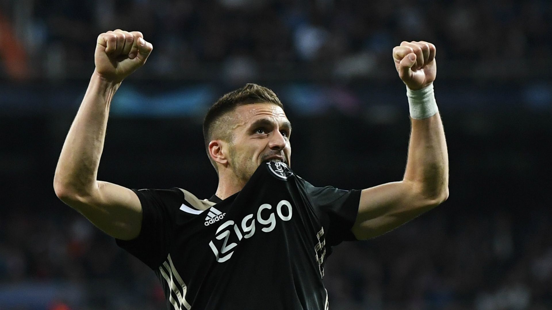 Dusan Tadic signs Ajax extension with deal to stay on as coach