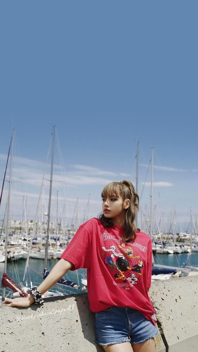 Lalisa Manoban Wallpaper