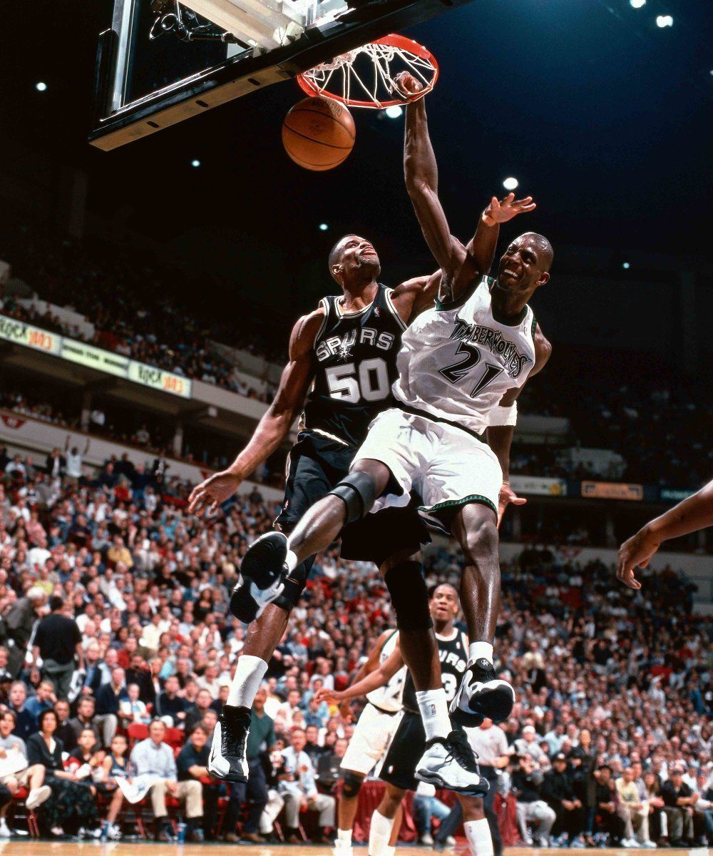 KG on David Robinson. Sports picture, Kevin