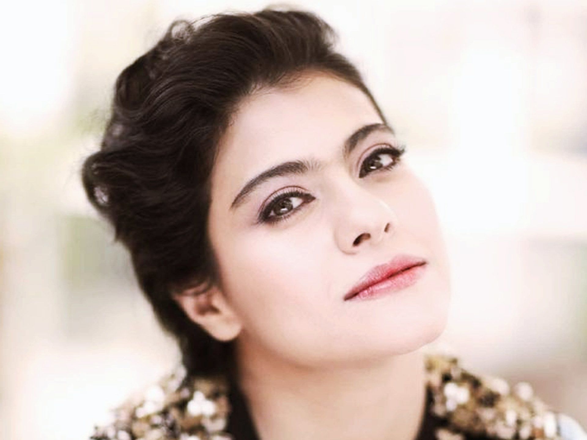 Kajol Devgan Wallpaper & Background Download