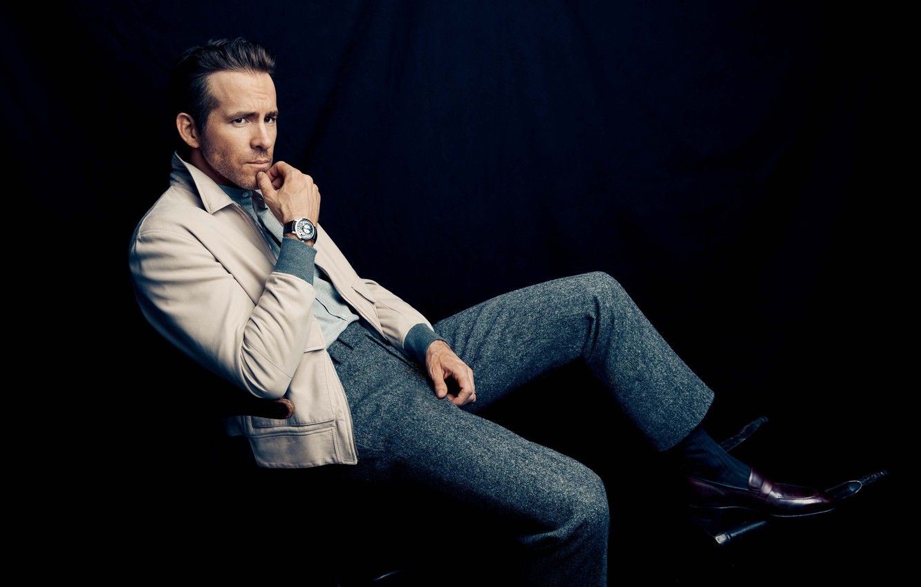 Wallpaper pose, background, watch, Ryan Reynolds, actor image