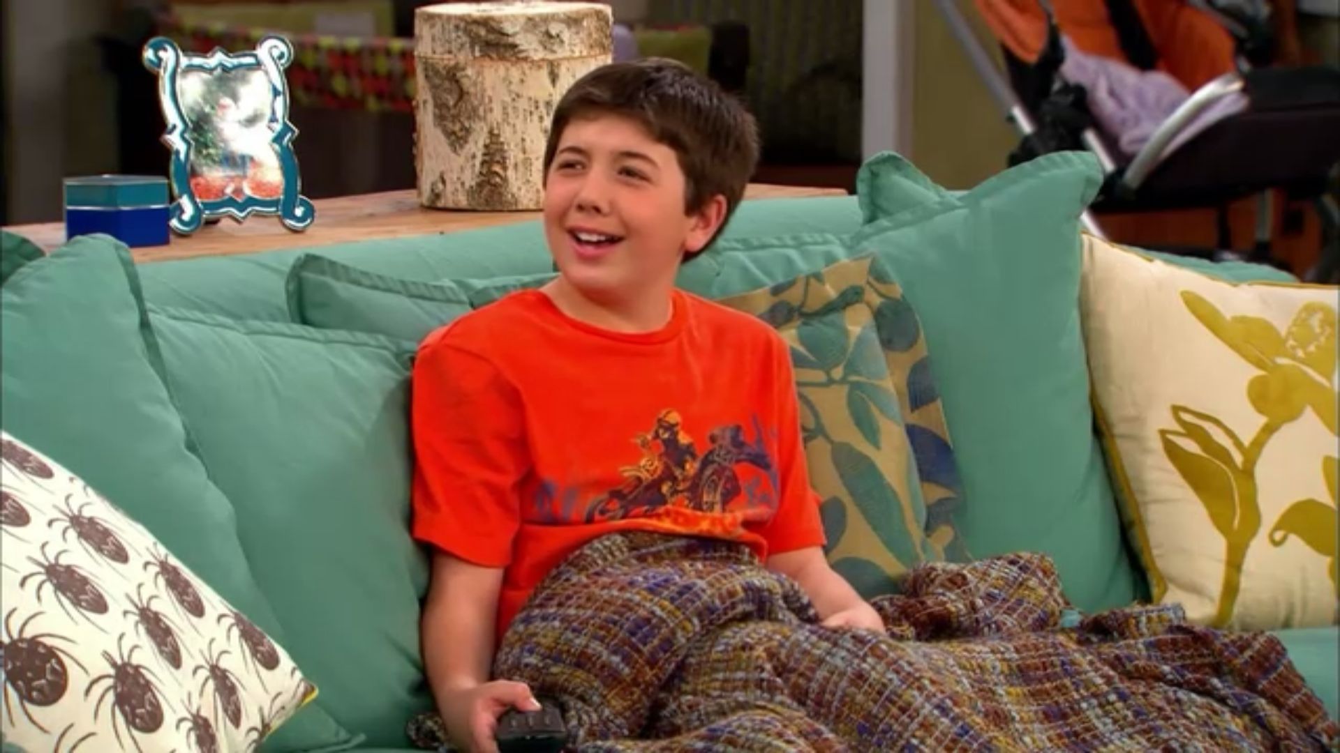 Picture of Bradley Steven Perry in Good Luck Charlie Season 1