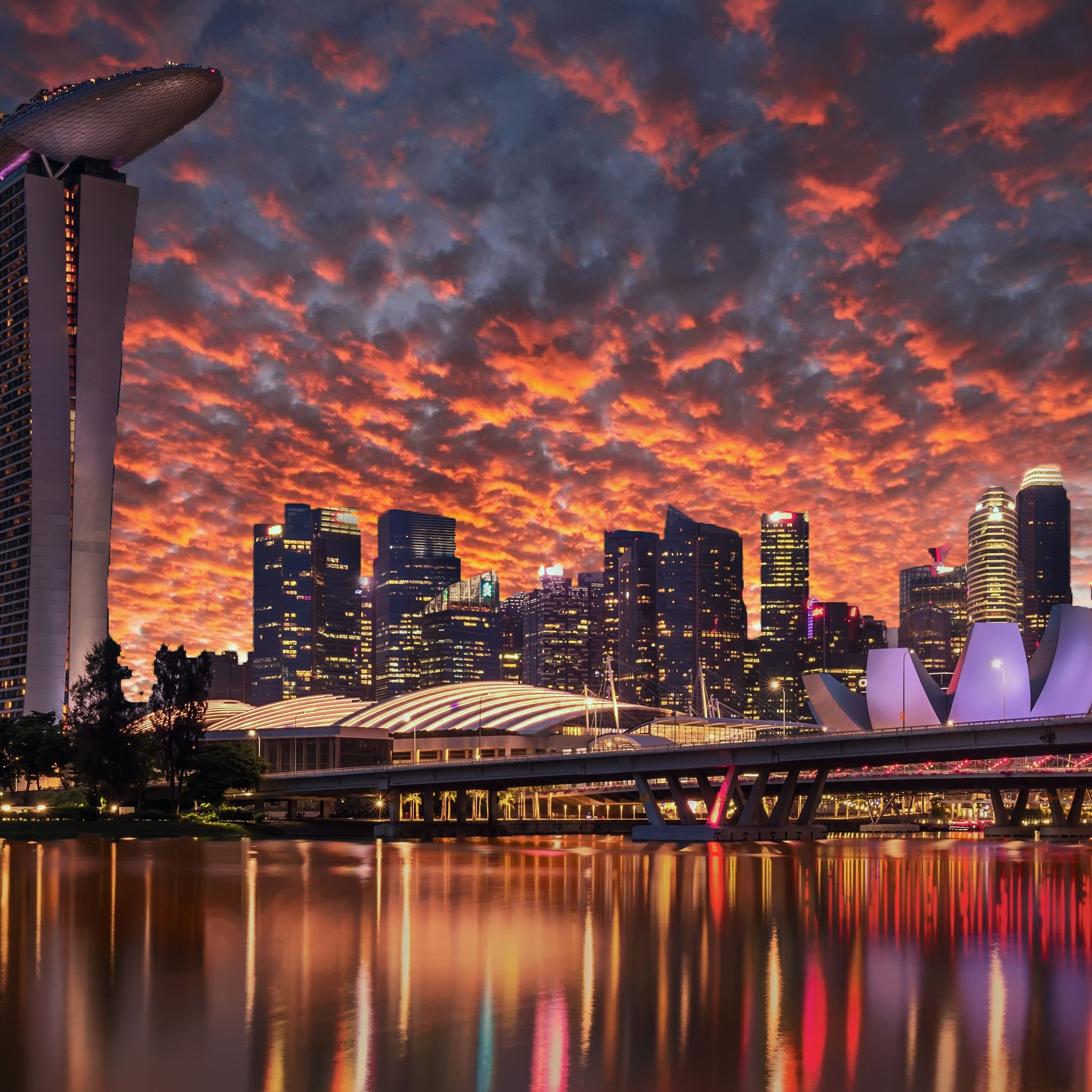 Singapore Skyscrapers Marina Bay Sands Evening 4k iPad