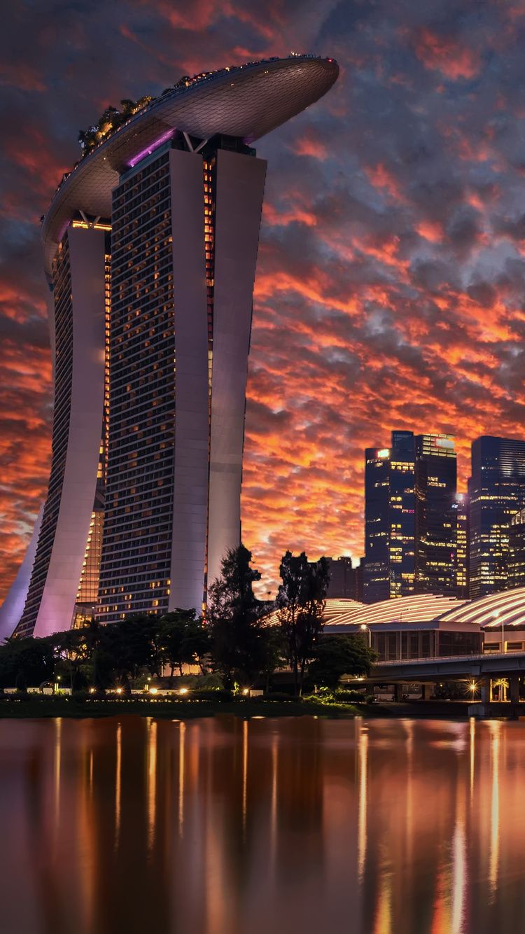 Singapore Skyscrapers Marina Bay Sands Evening 4k iPhone