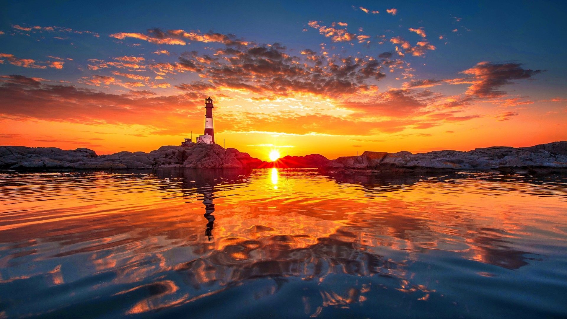 Lighthouse Sunset Reflection Beautiful Sky Fiery Sea Glow Bright