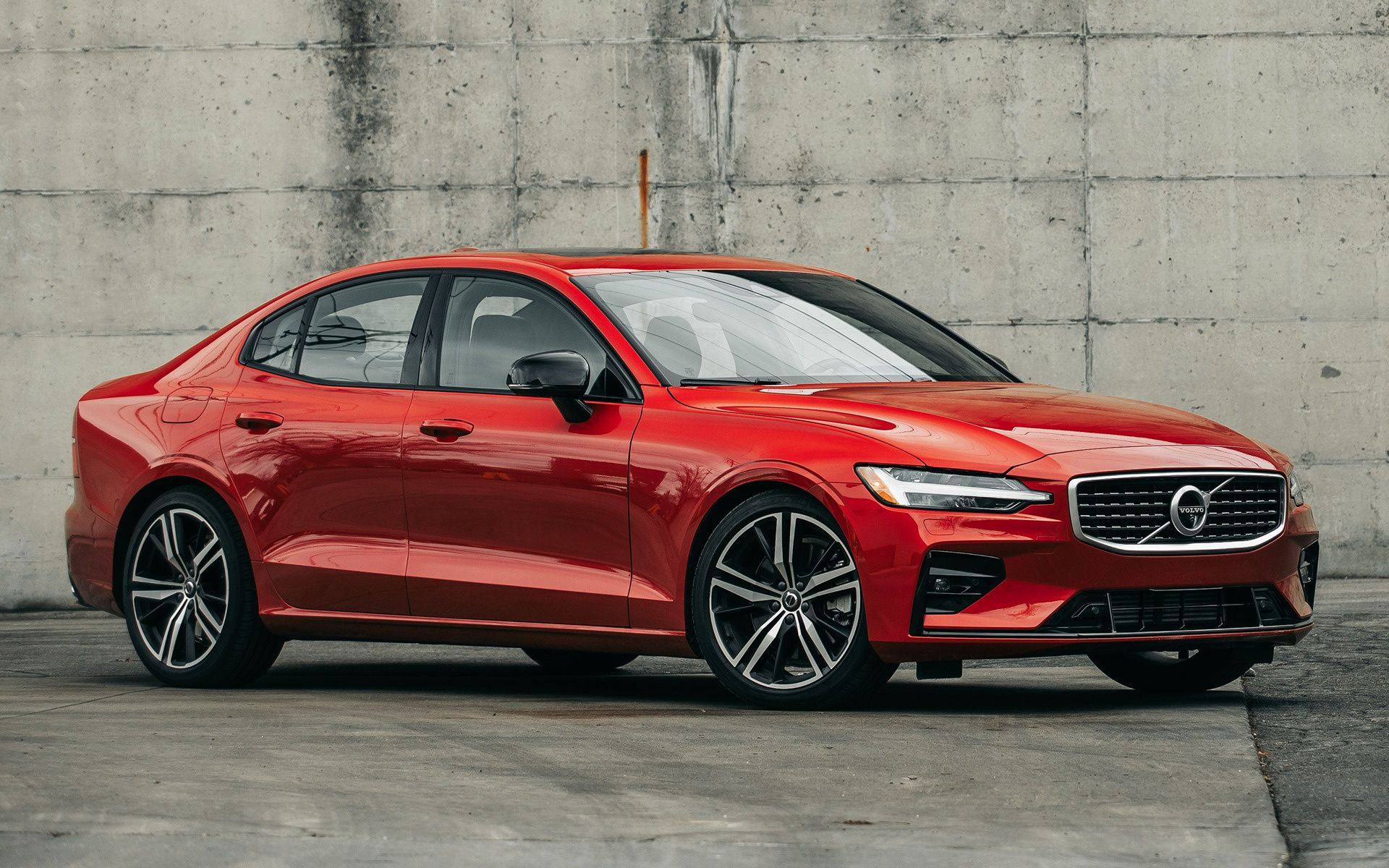 Volvo S60 R Design (US) And HD Image