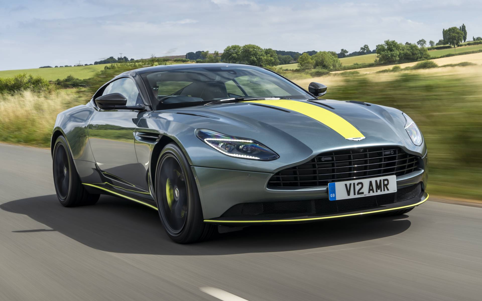 Aston Martin DB11, reviews, picture galleries
