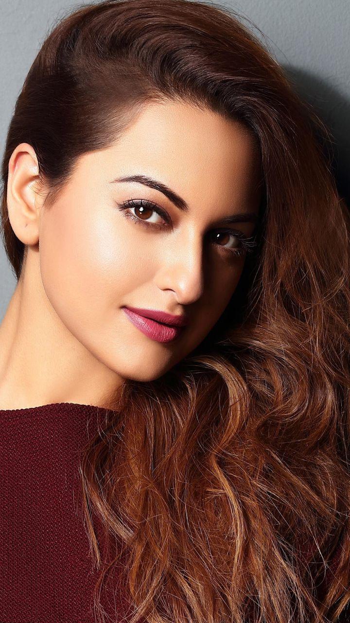 Sonakshi Sinha HD Wallpaper for Android