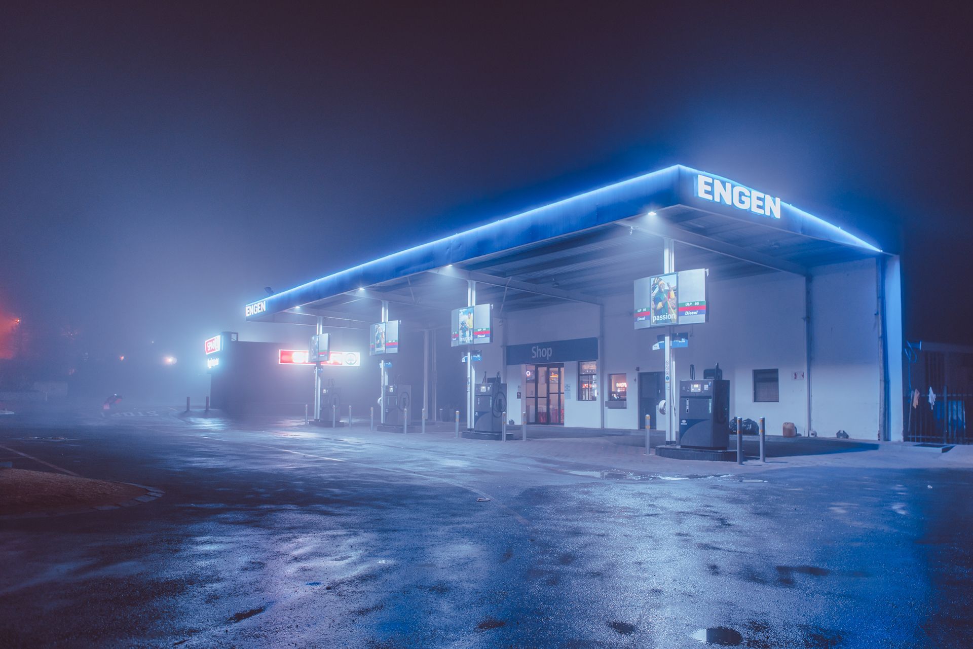 Midnight Stop. Gas station, Desktop background image