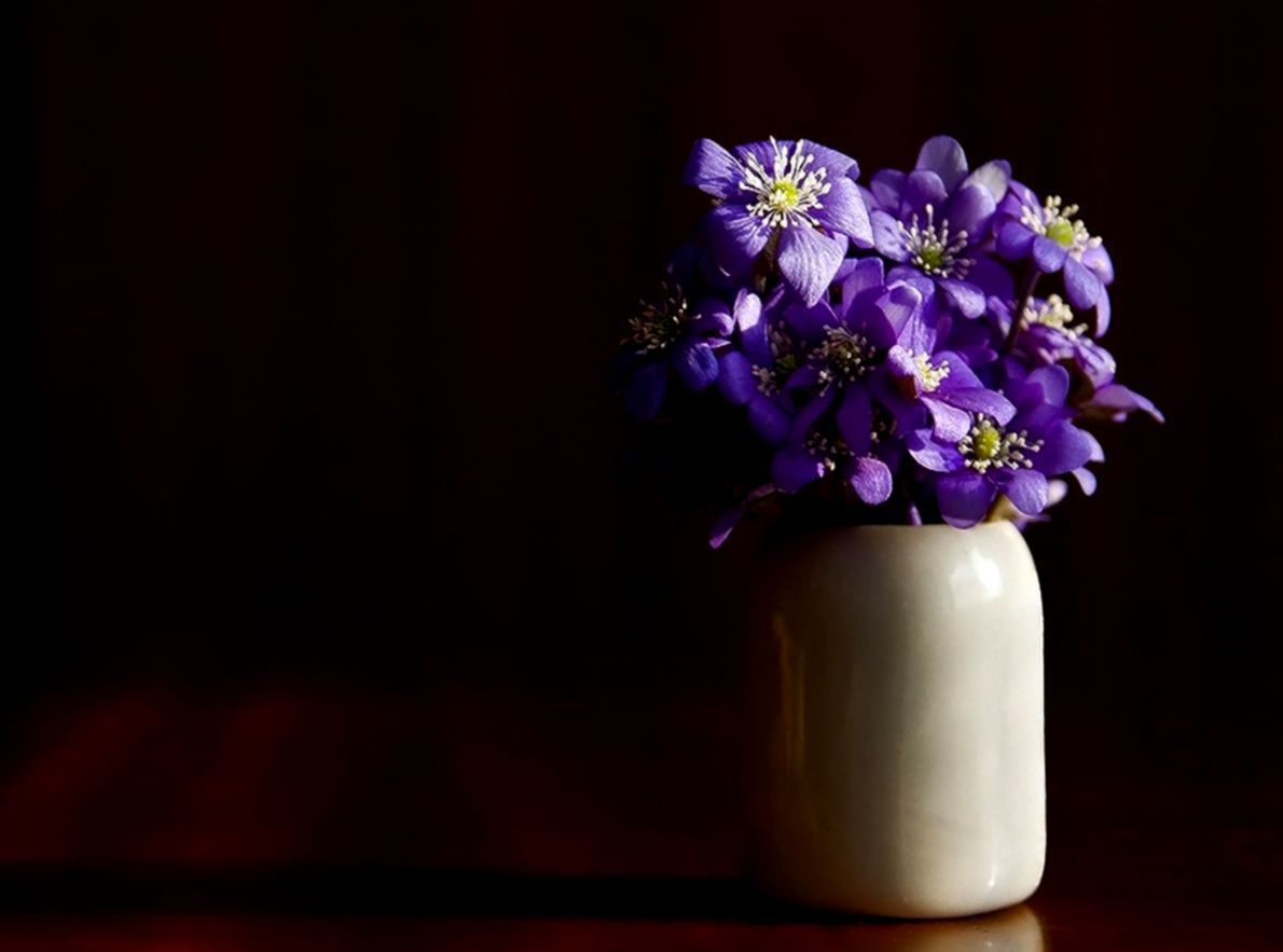 Free download Purple Flowers Bouquet In Vase Desktop Wallpaper