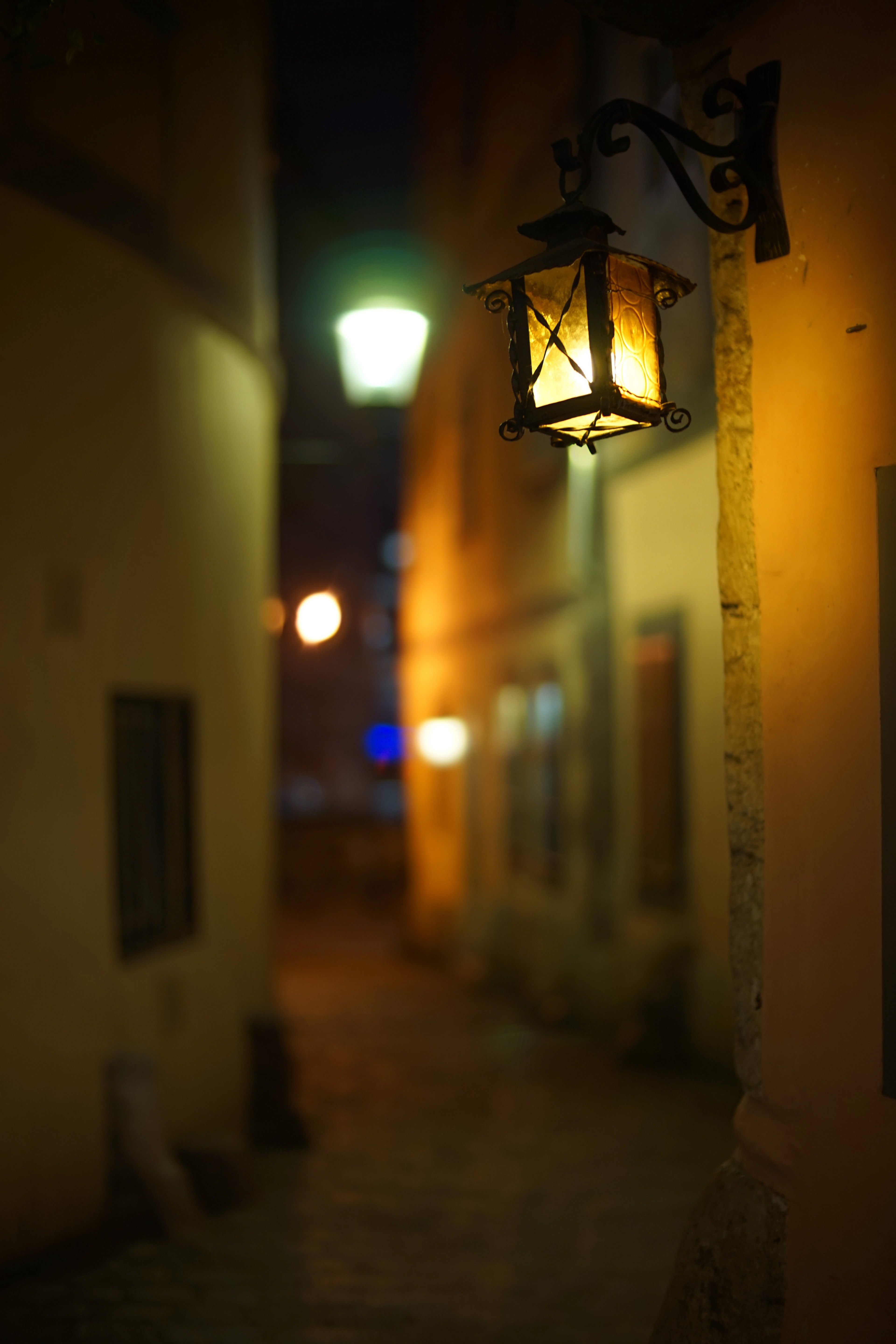 street lamp light and blur HD 4k wallpaper and background