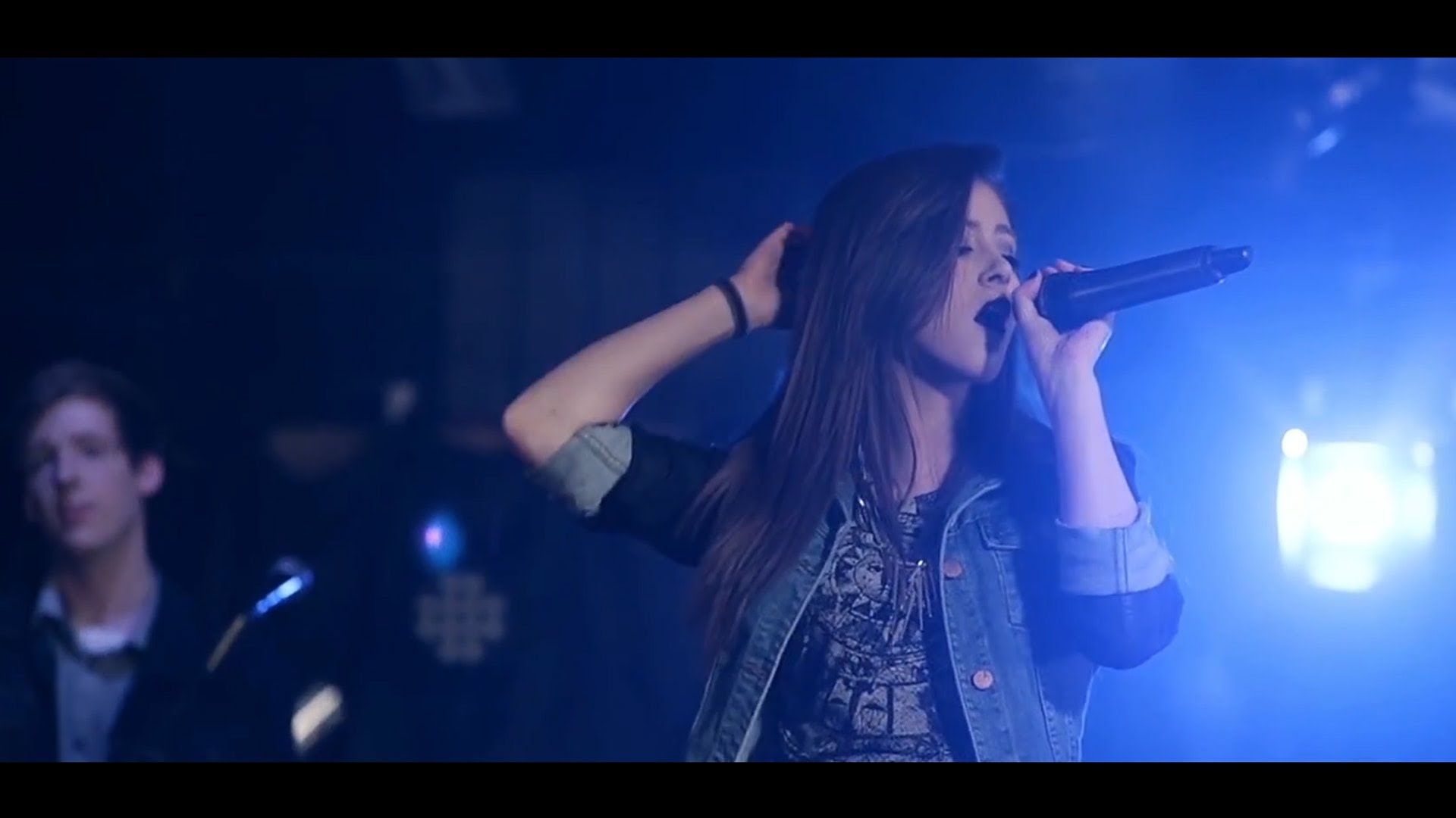 Chrissy Costanza