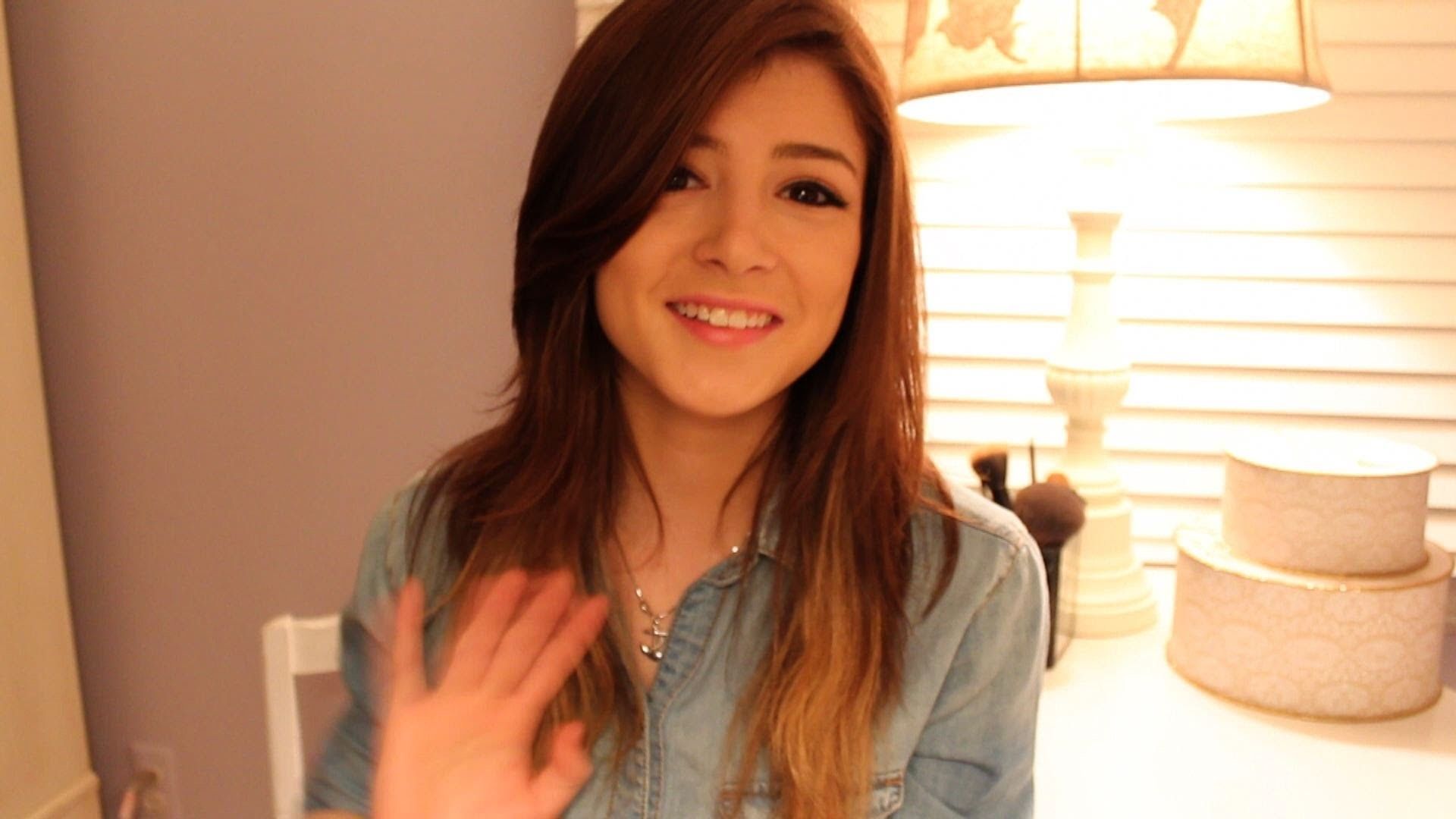 Chrissy Costanza Wallpaper