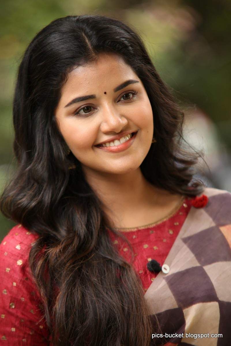 Anupama Parameswaran HD Image And Photo Actress