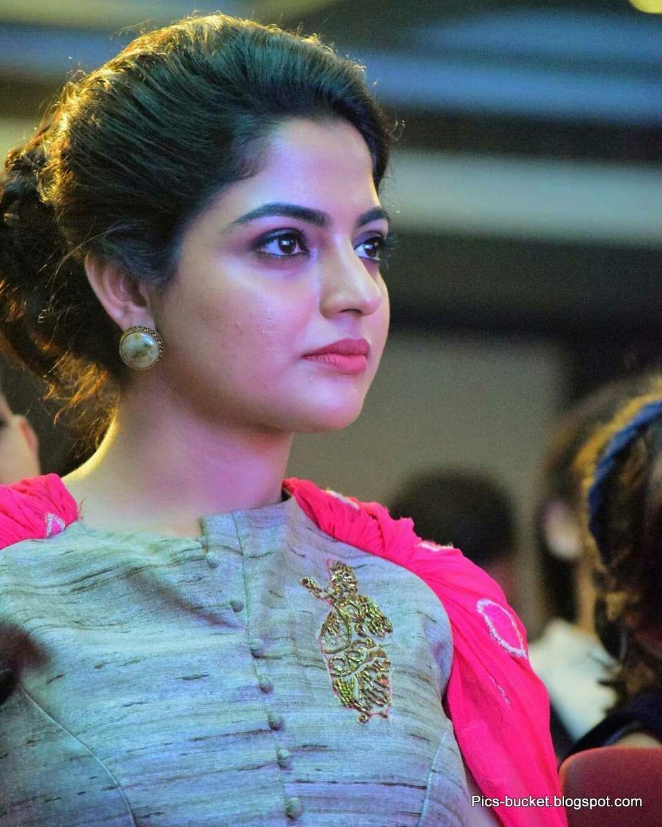 Malayalam Actress Hot Photo, Latest Wallpaper 10