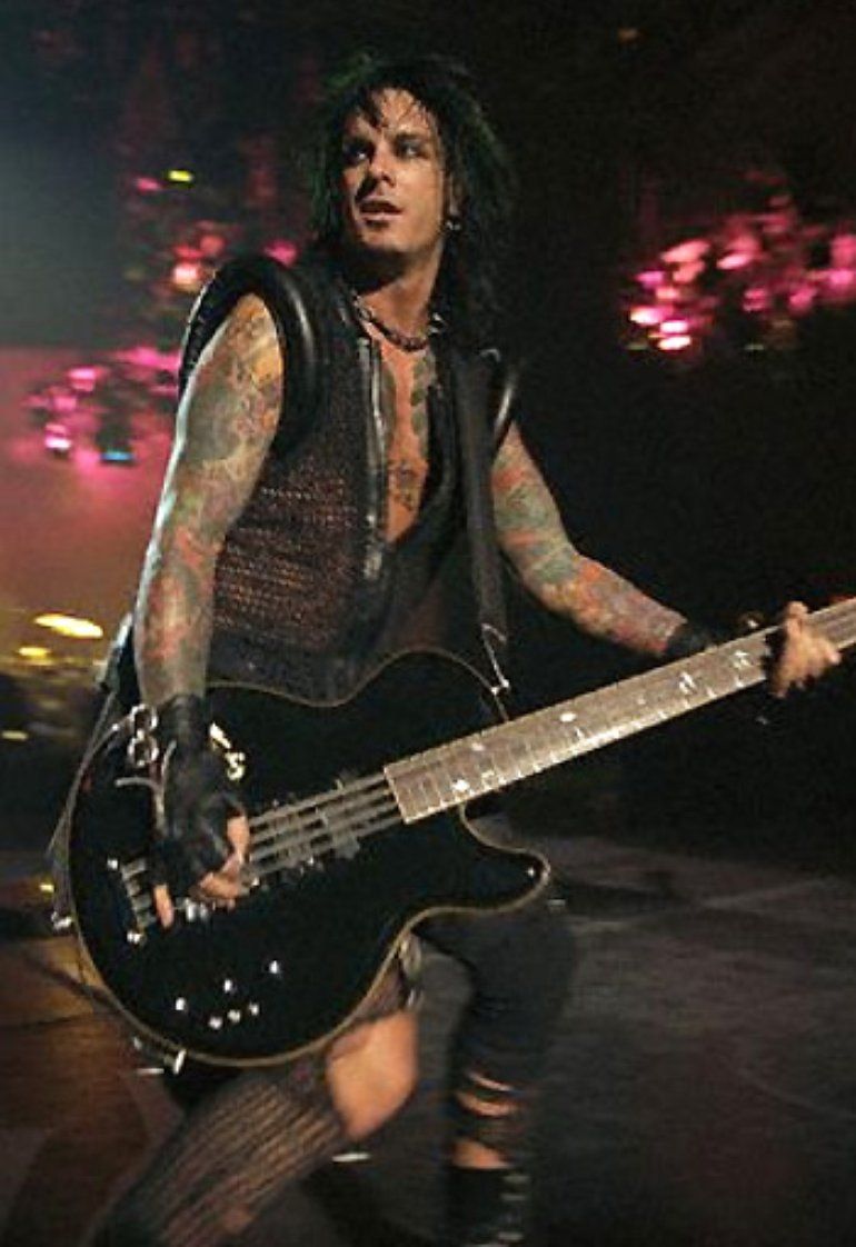 Nikki Sixx Wallpapers - Wallpaper Cave