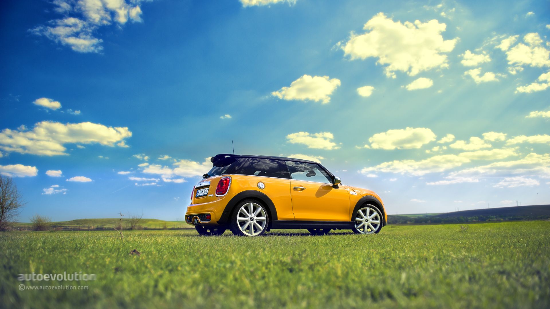 PC Mini Cooper Wallpaper, Renard Drew