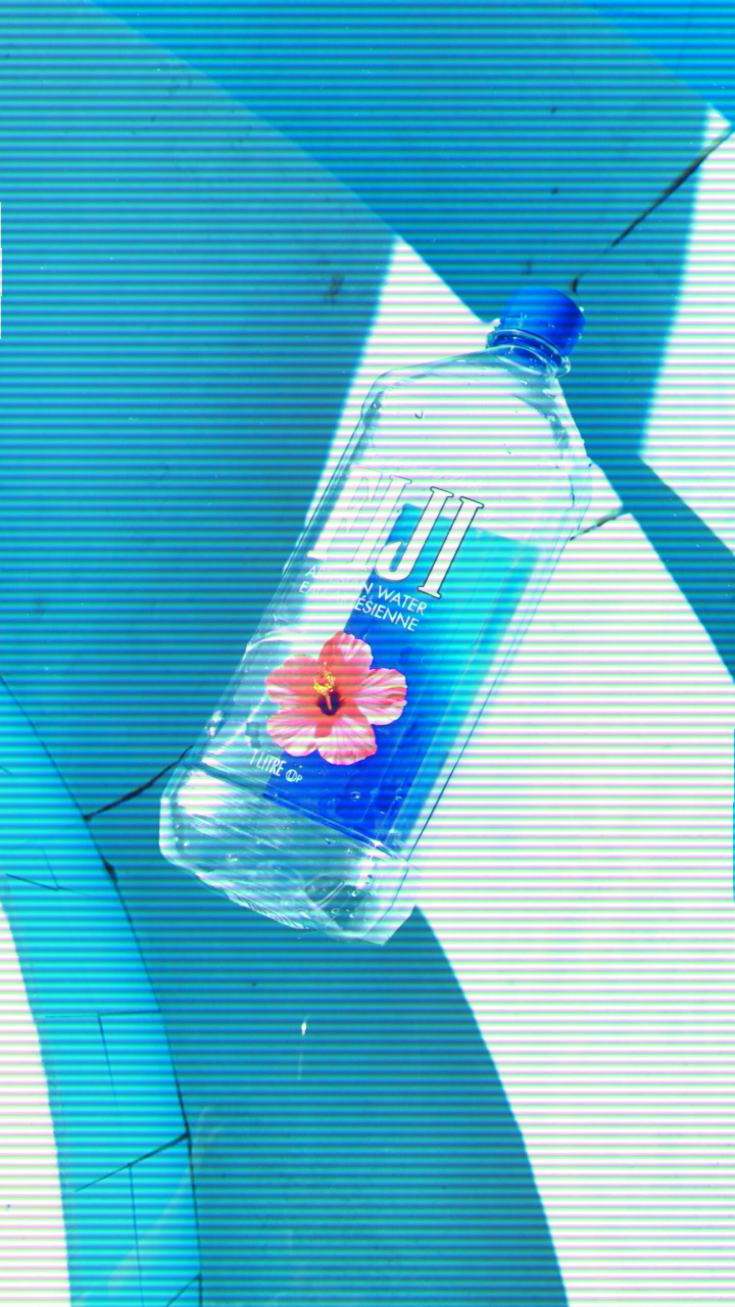 Aesthetic. Water aesthetic, Temporary
