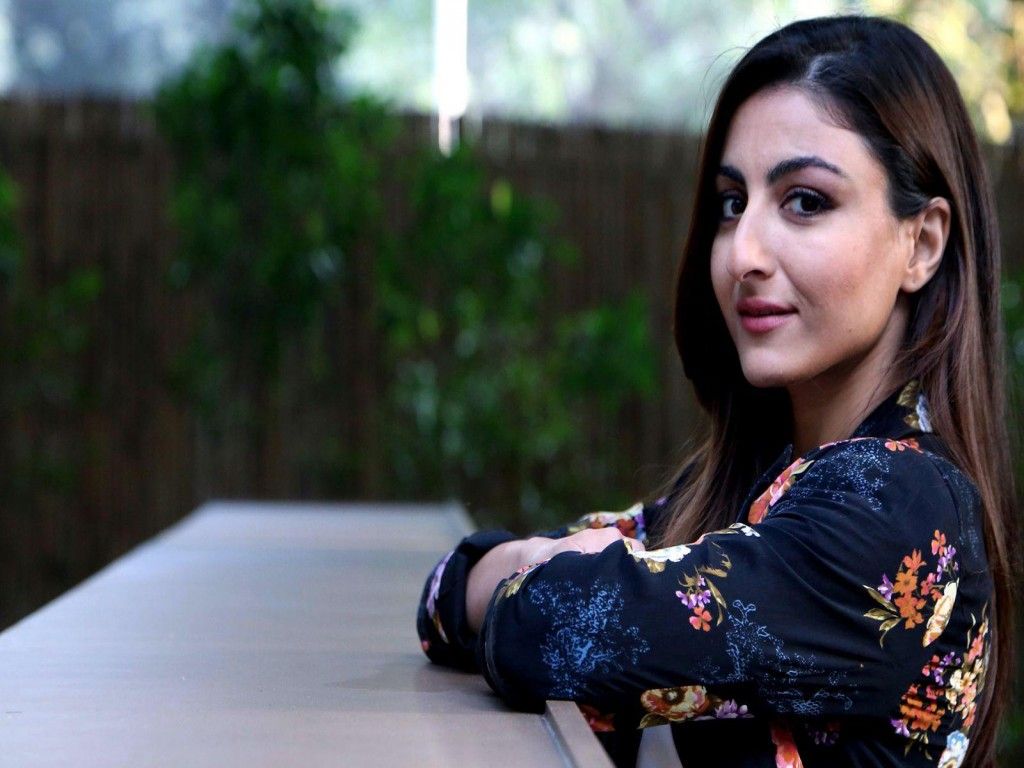 Soha Ali Khan Wallpaper Download FREE