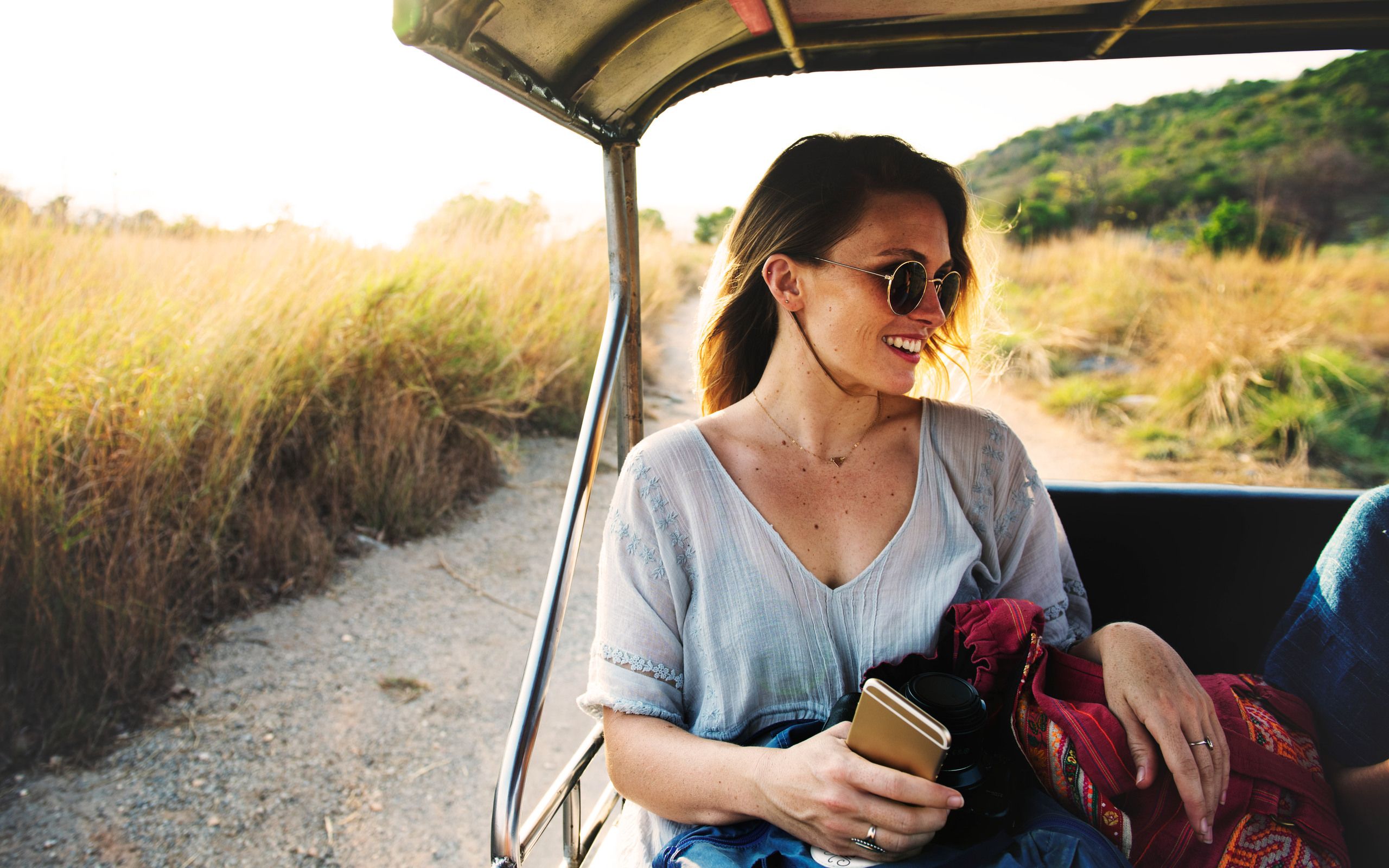 Women Outdoors Adventure Sunglasses Happy Travelling 5k