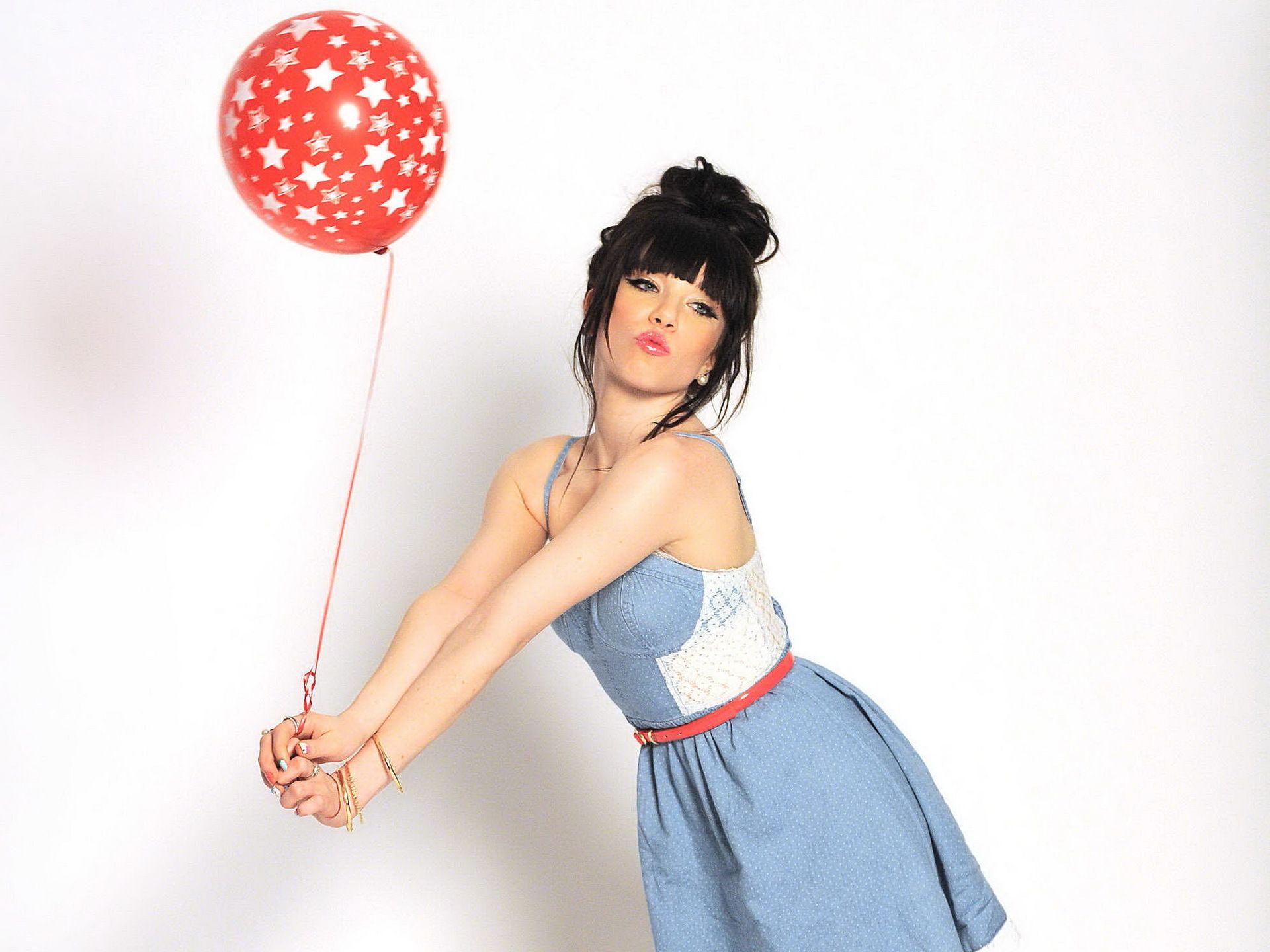 Carly Rae Jepsen HD Desktop