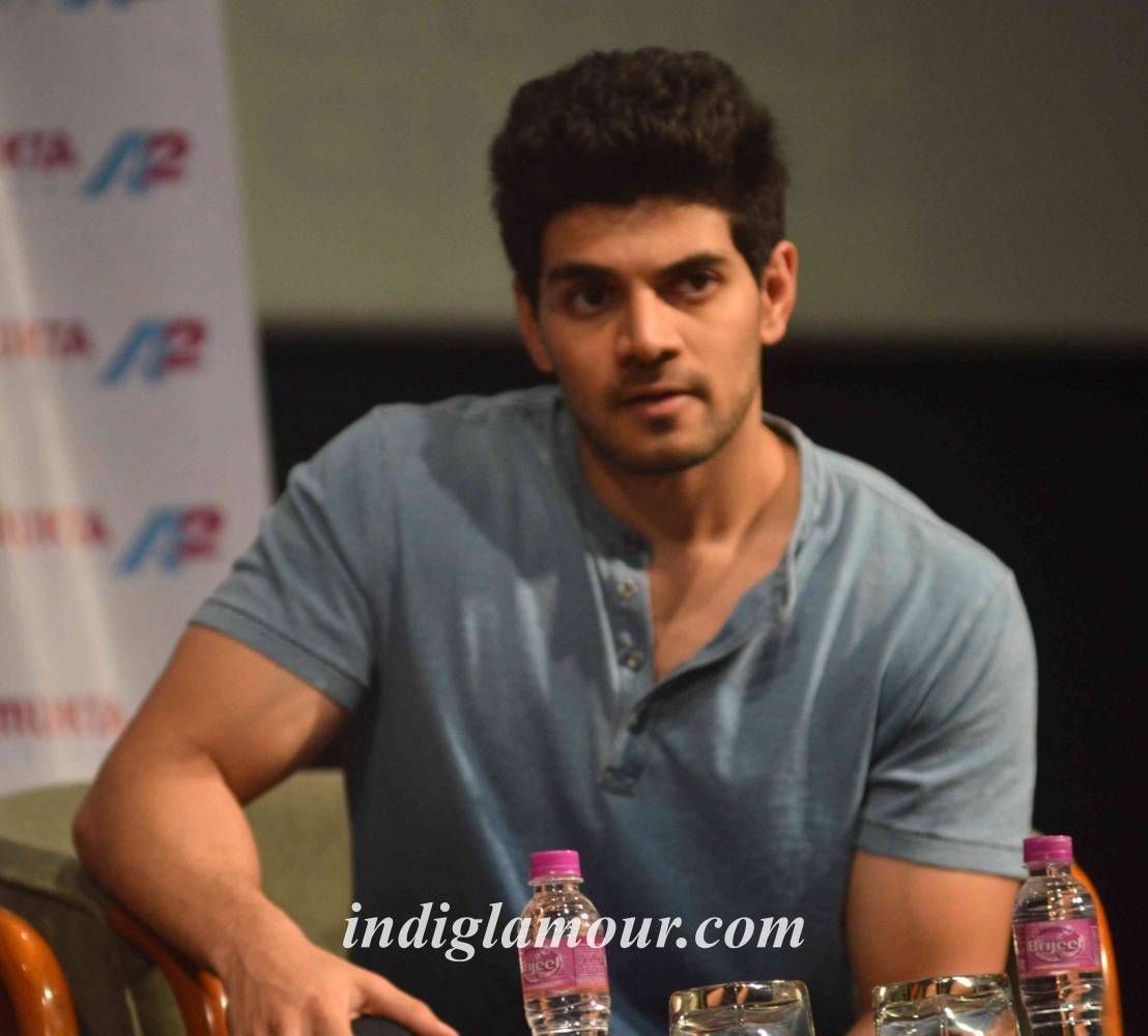 Sooraj Pancholi Wallpaper