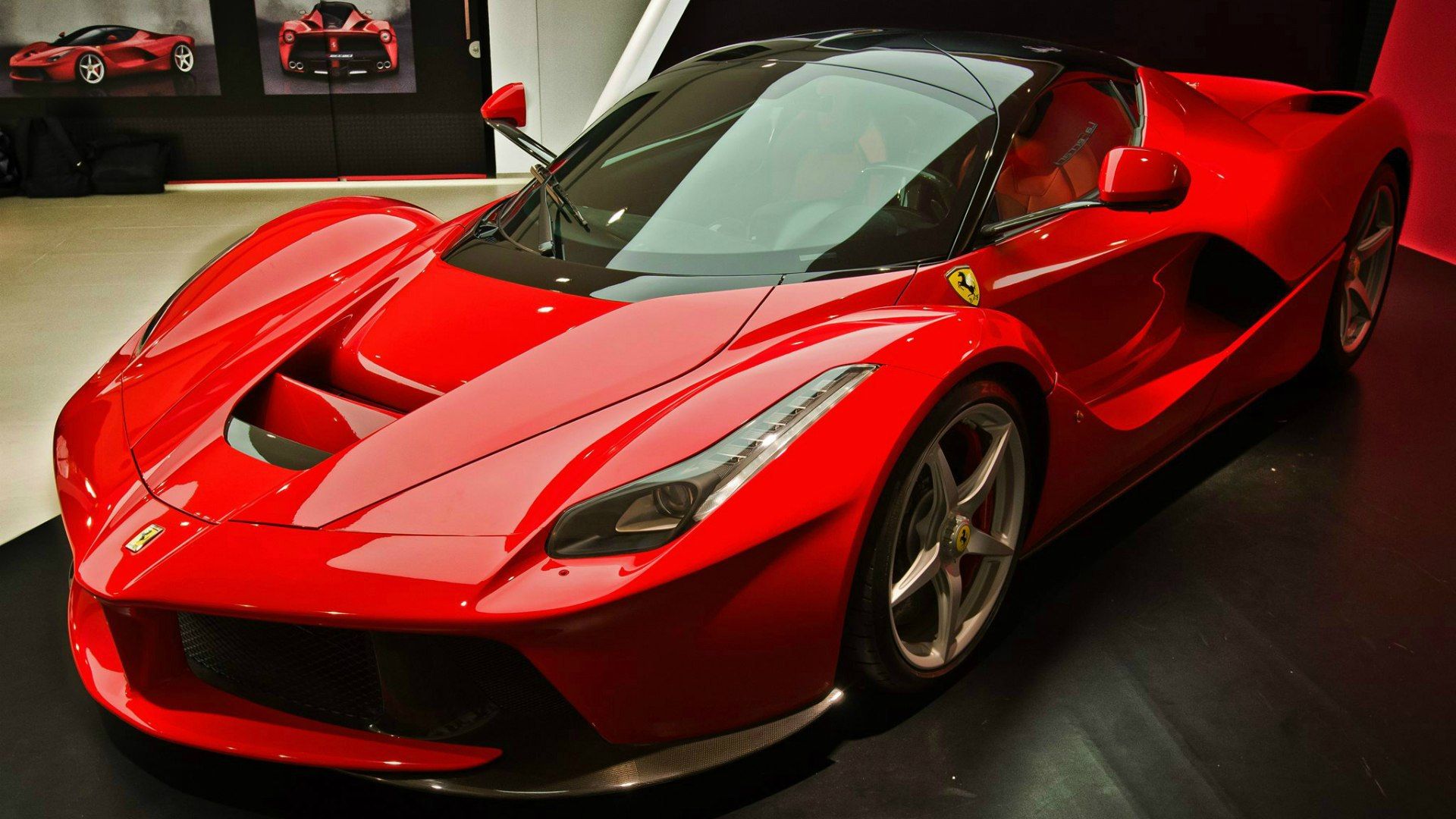 LAFERRARI зеленая