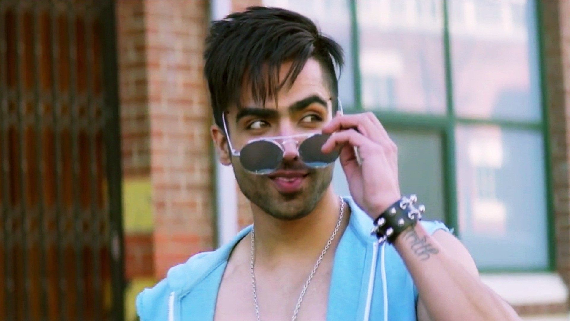 New hardy sandhu hairstyle 1300 Quotes, Status, Photo, Video | Nojoto