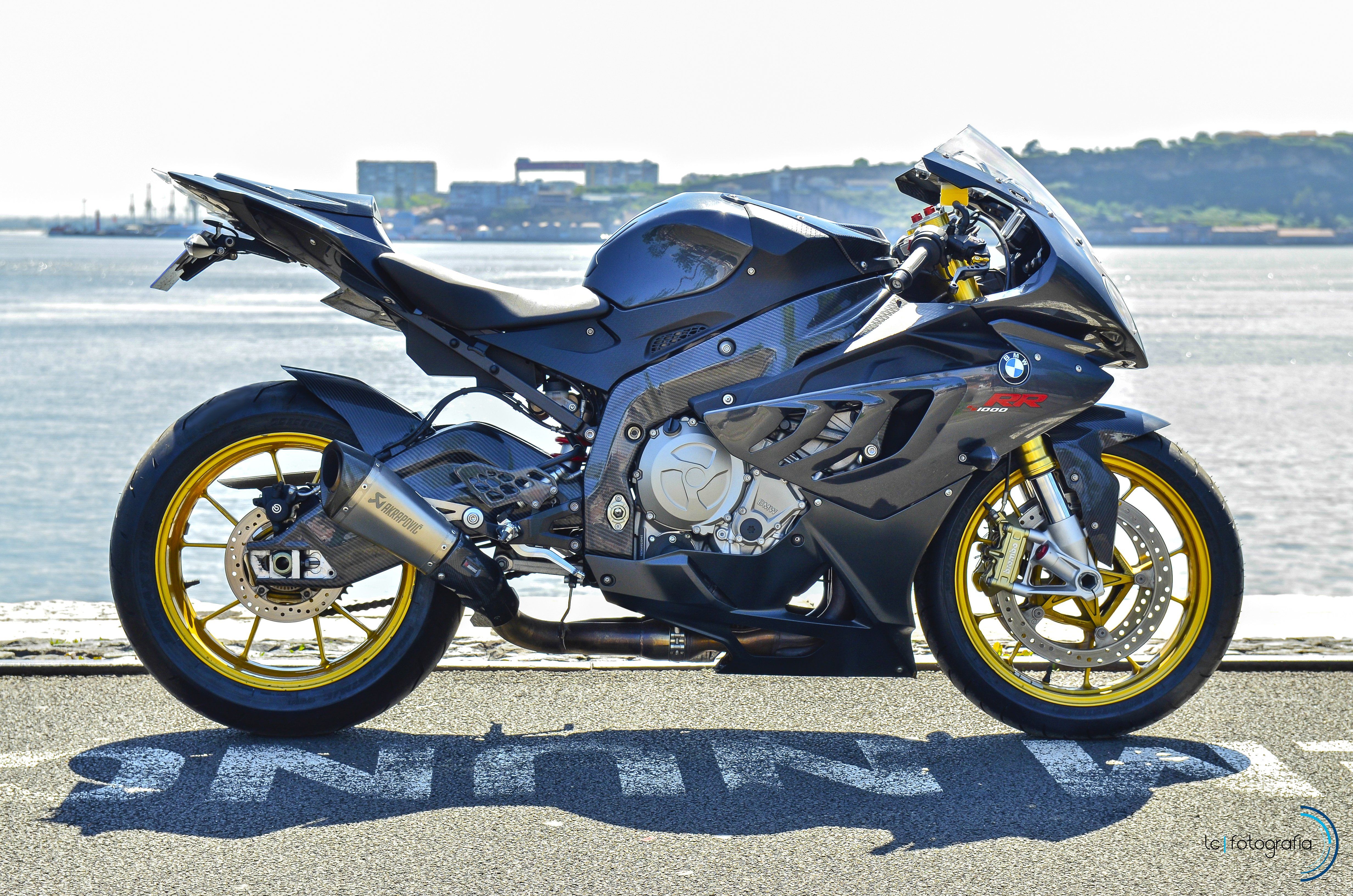 BMW S1000RR wallpaperx3264