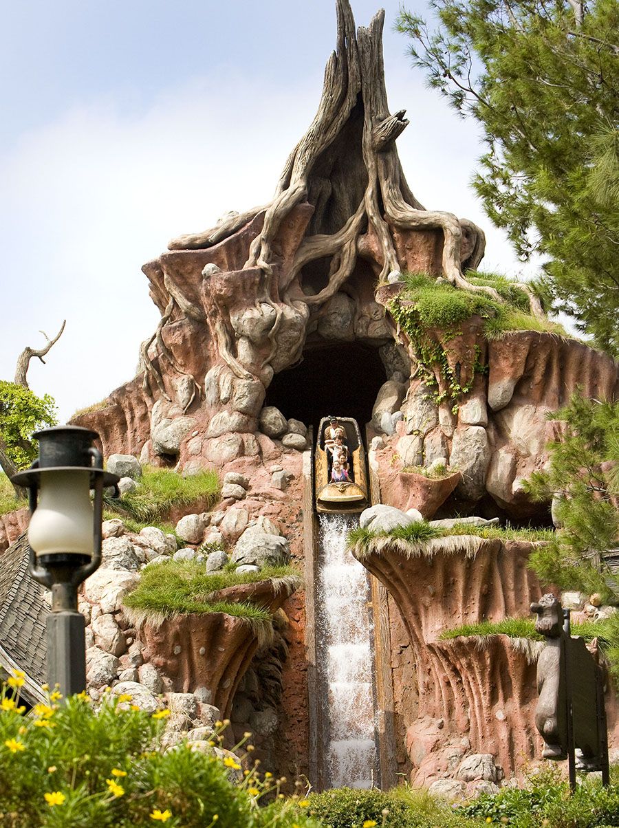 The Magic of Disney Parks Storytelling: Splash Mountain at
