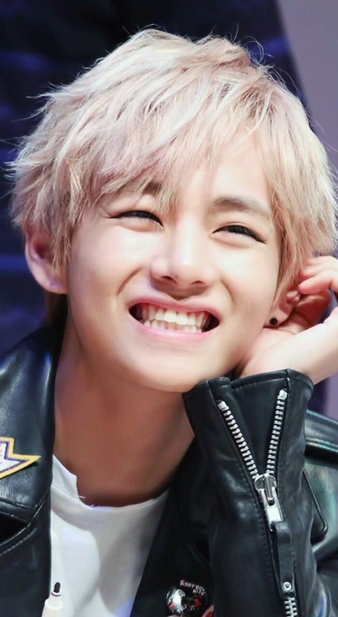 Times BTS's V Proved He Has The Most Adorable Box Smile