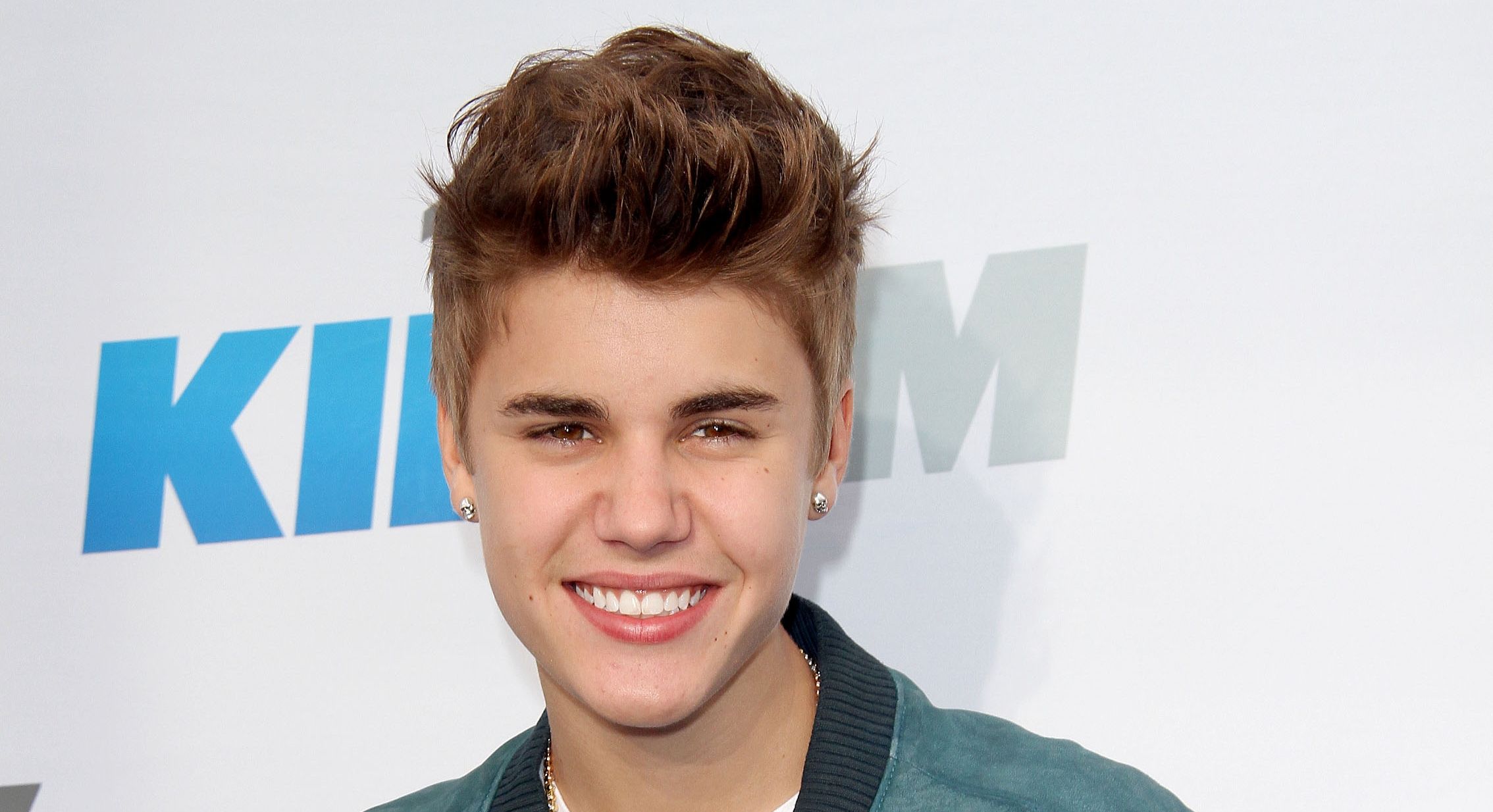 Justin Bieber at The 102.7 KIIS FM's Wango Tango in LA. FULL HD WALLPAPERS