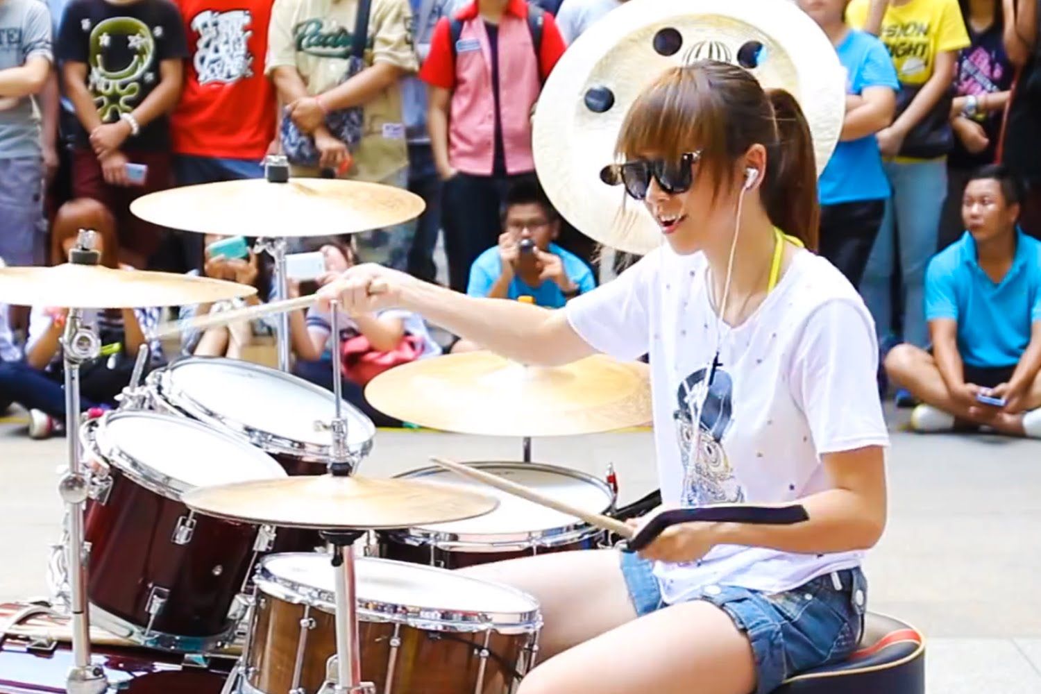 awesome female drummers