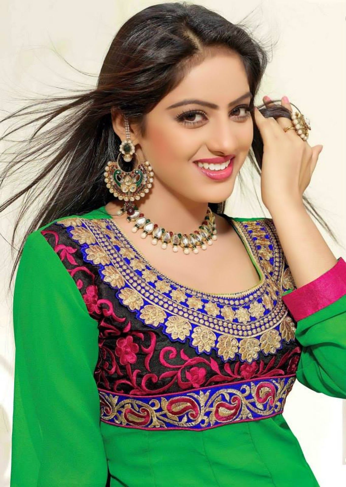 Deepika Singh Wallpapers - Wallpaper Cave