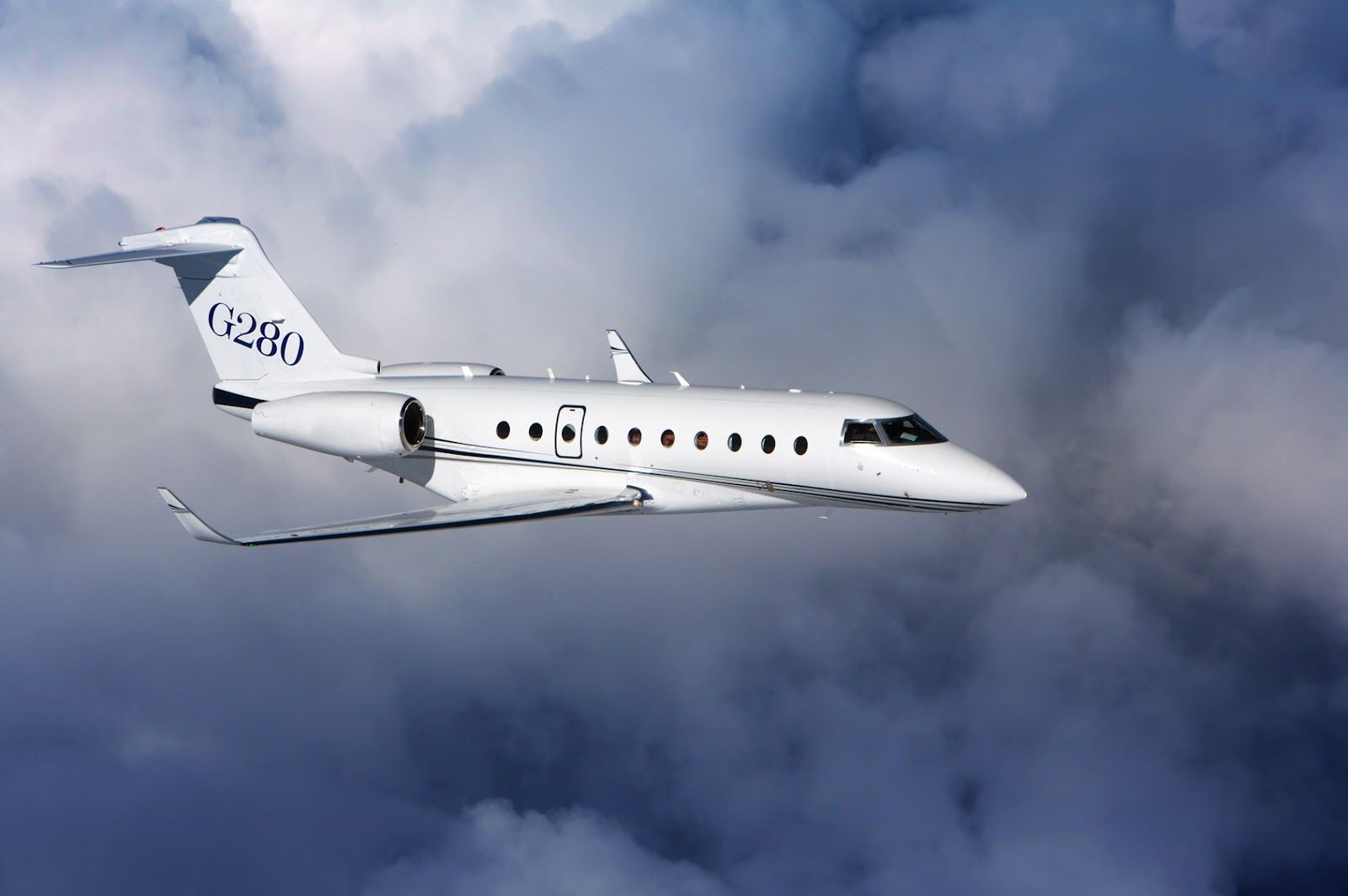 Gulfstream Aerospace G280 Private Jet Aircraft Wallpaper