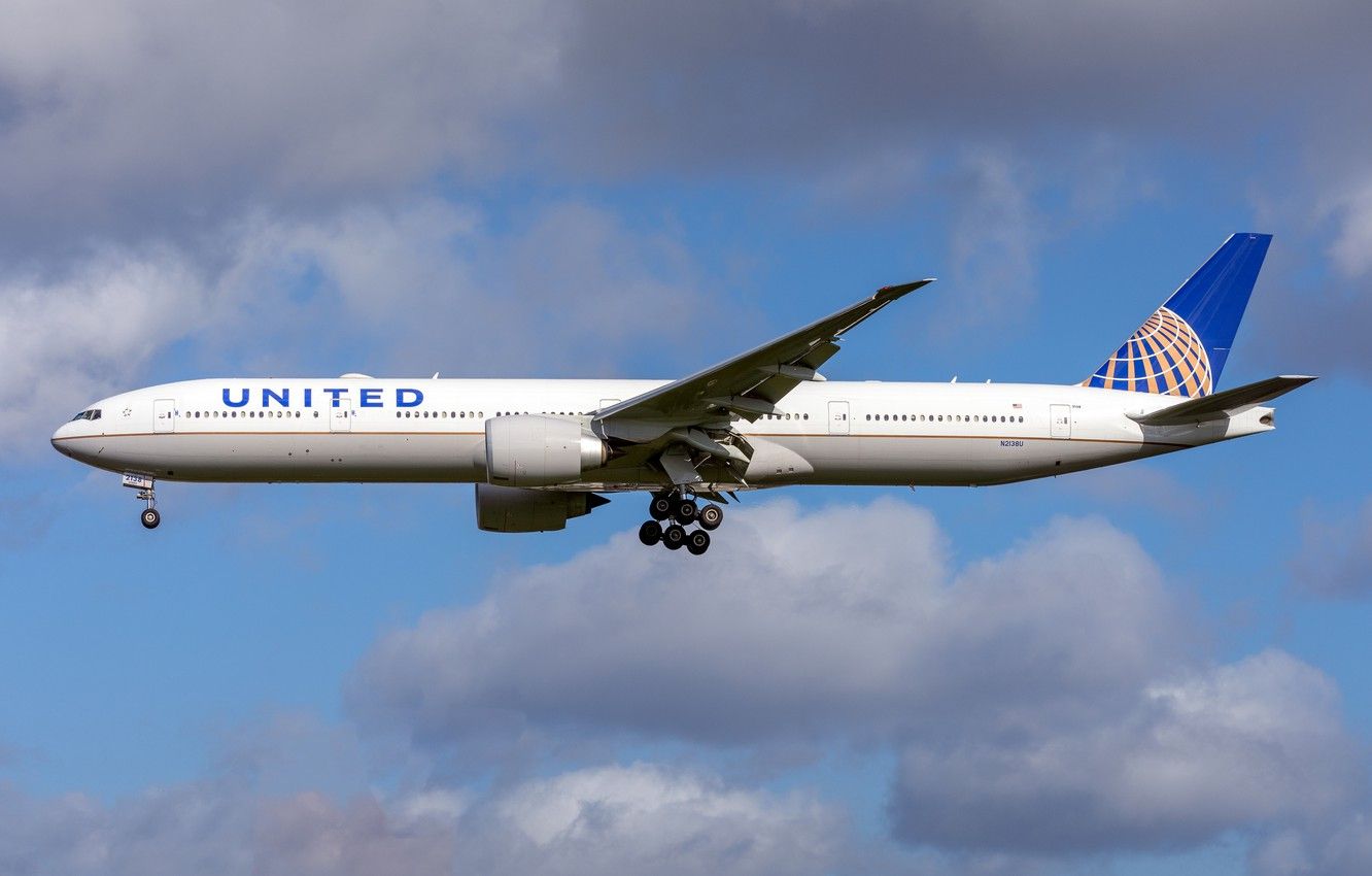 Wallpaper Boeing, 777 300ER, United Airlines Image For Desktop