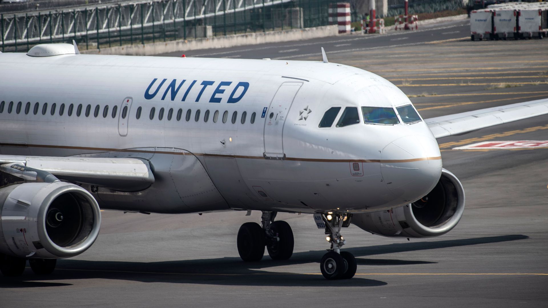 United Airlines Sees $2.1 Billion Coronavirus Driven Quarterly