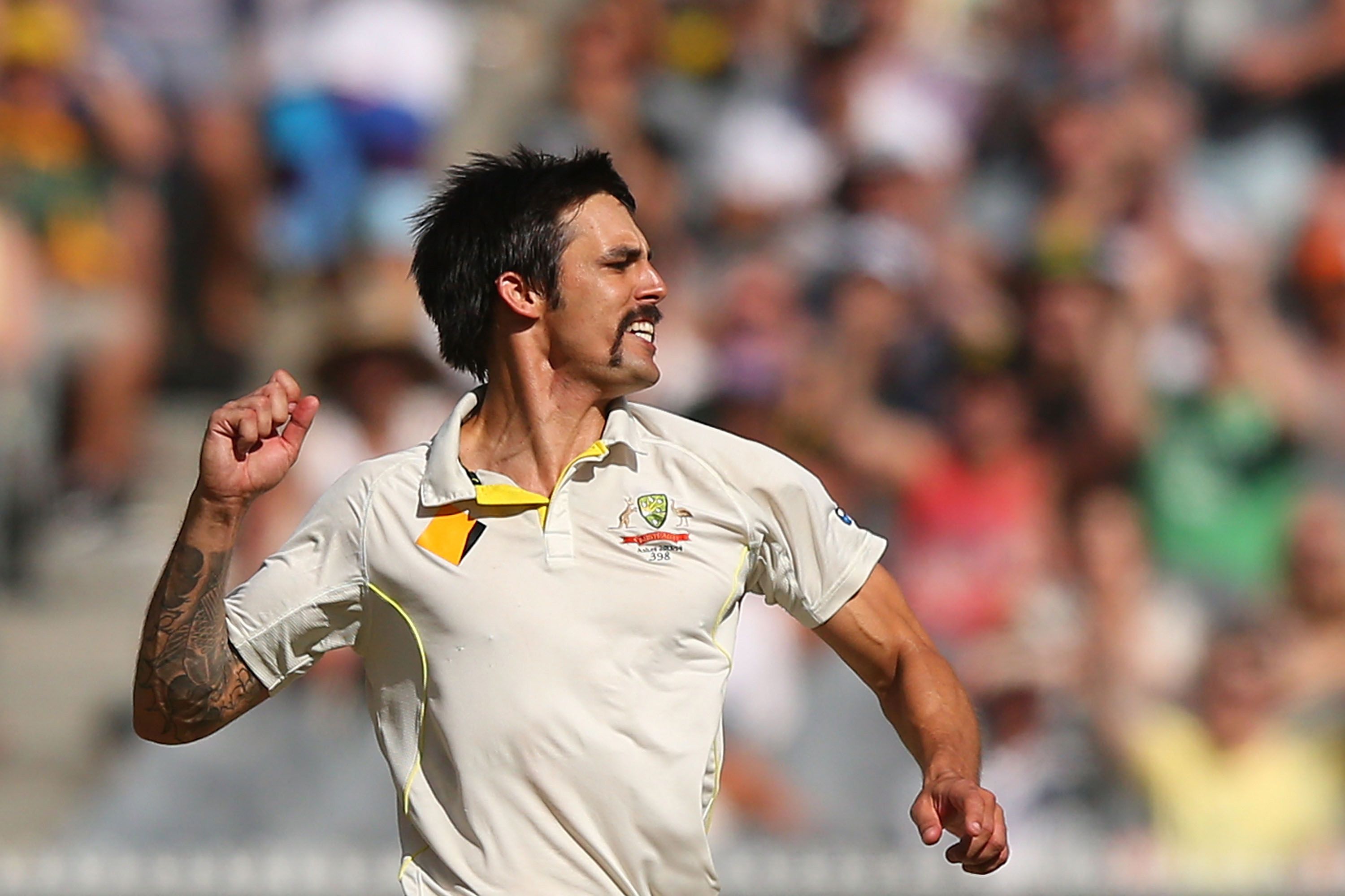 Mitchell Johnson fires warning shot to England. Sporting News