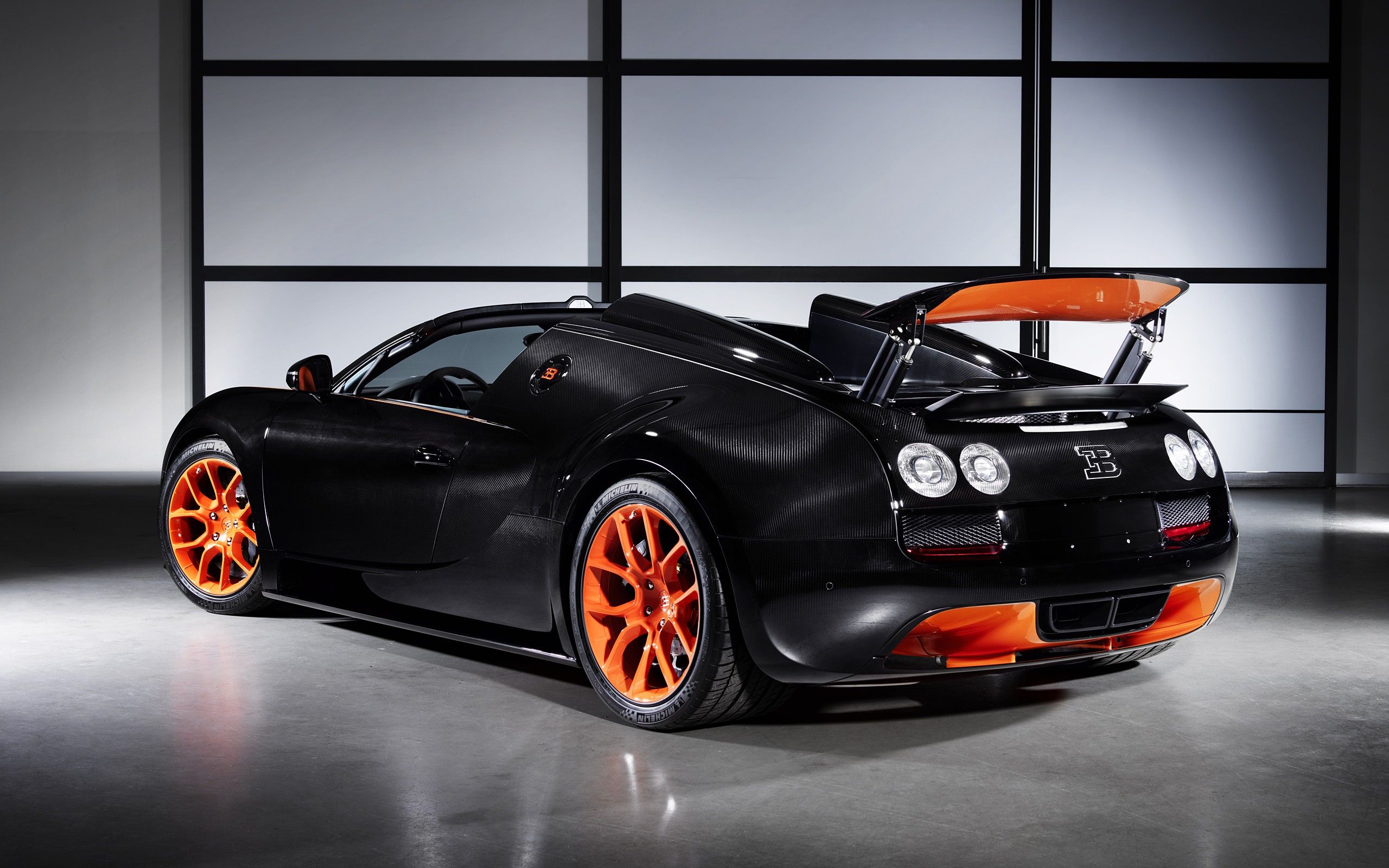 Bugatti Veyron Grand Sport Vitesse, Car, Garages Wallpaper HD
