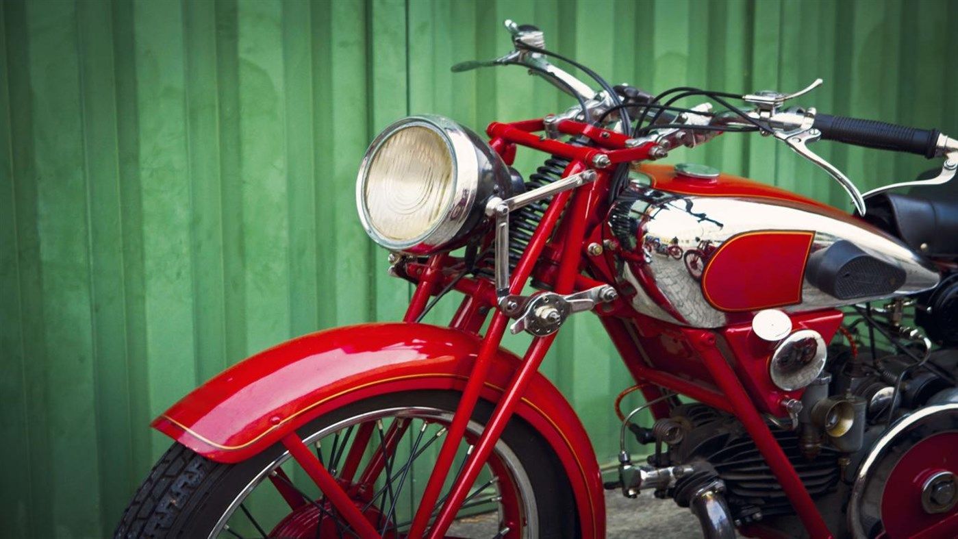 Brighten your desktop with this free 4K Vintage Motorcycles